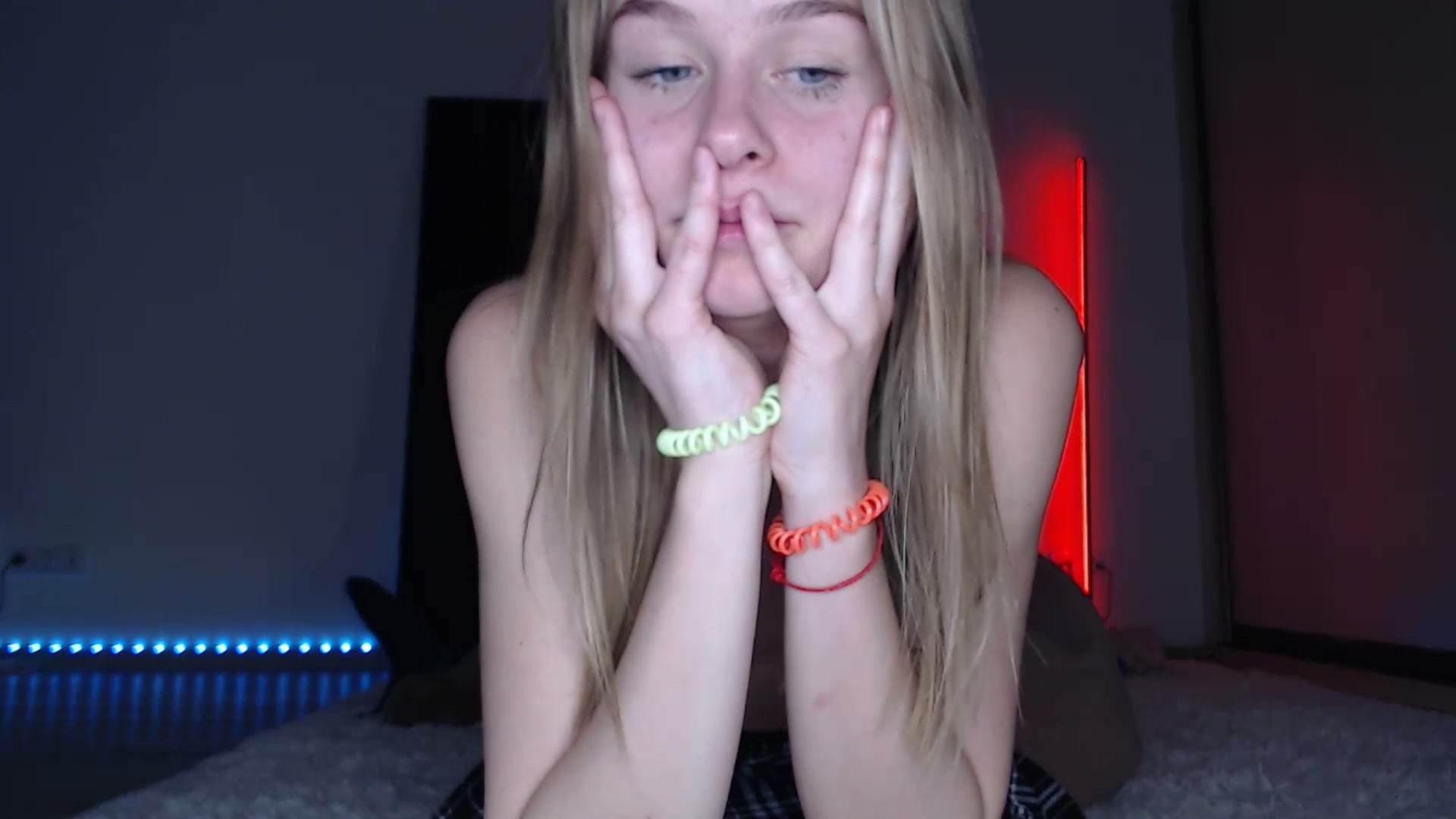 Gallery image thumbnail from Blondino4ka07's myfreecams stream on, 04/21/2025, 18:19 image 2 of 20