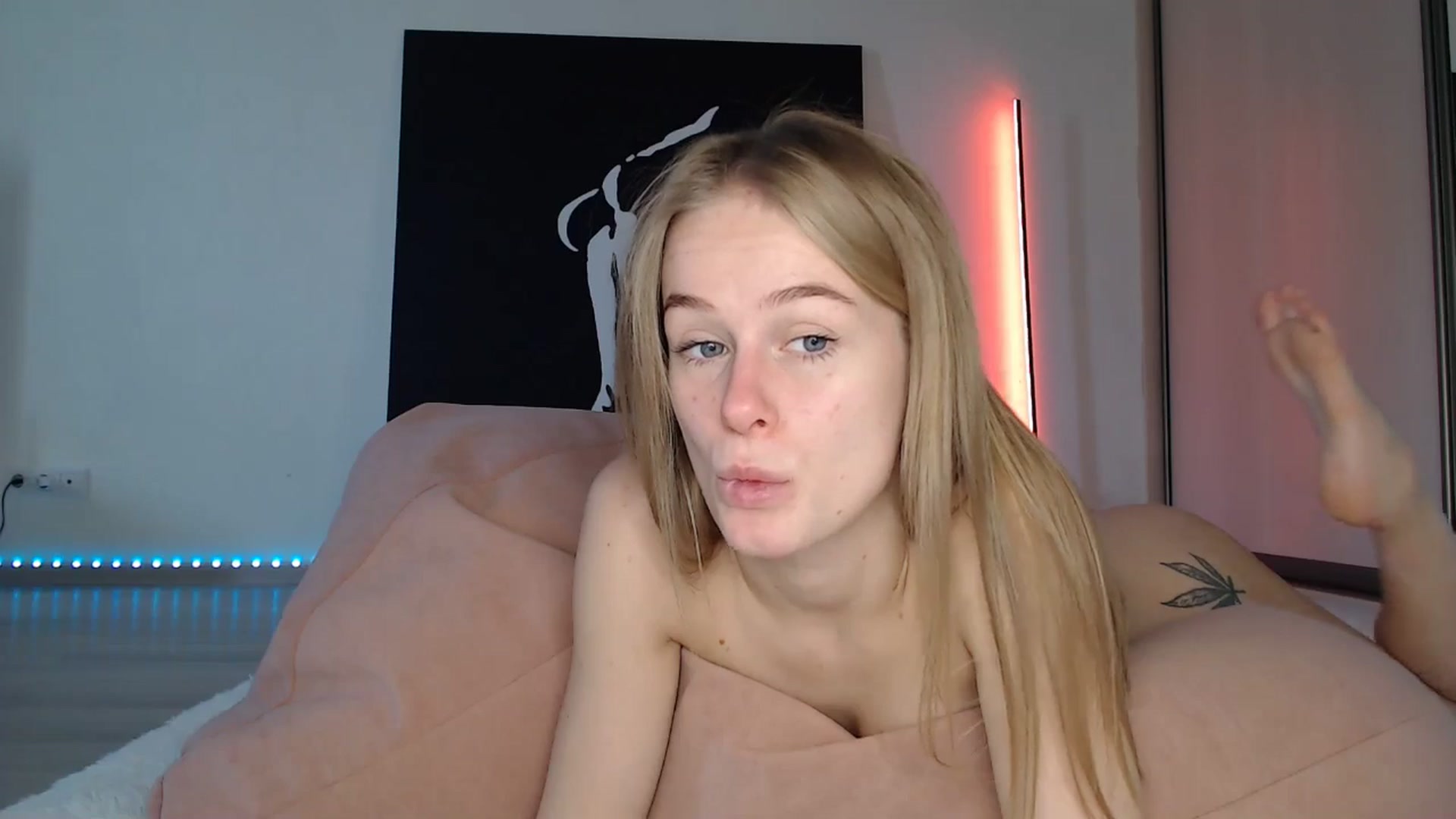 Gallery image thumbnail from Blondino4ka07's myfreecams stream on, 04/24/2025, 07:51 image 17 of 20