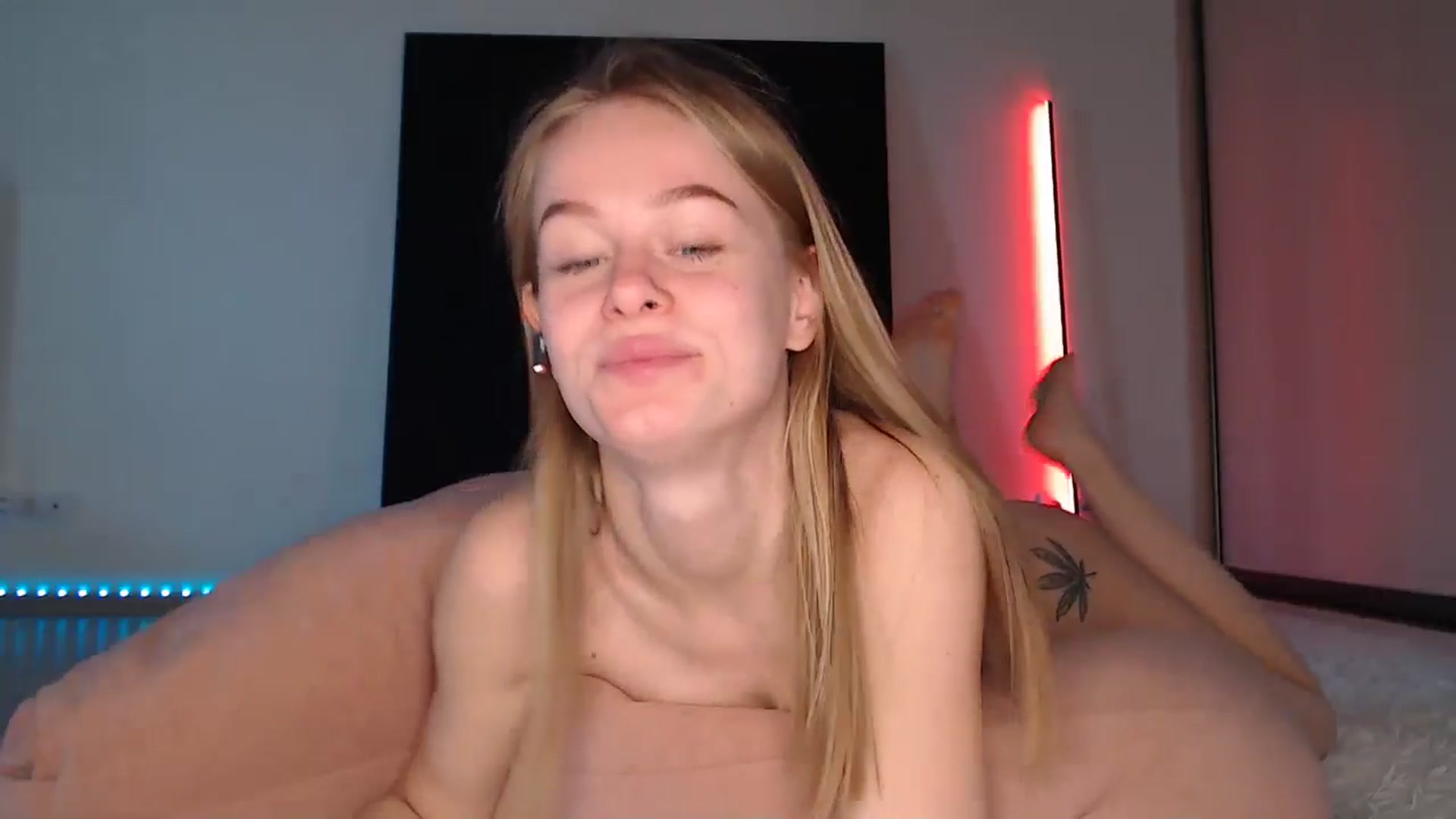 Gallery image thumbnail from Blondino4ka07's myfreecams stream on, 04/25/2025, 06:32 image 7 of 20