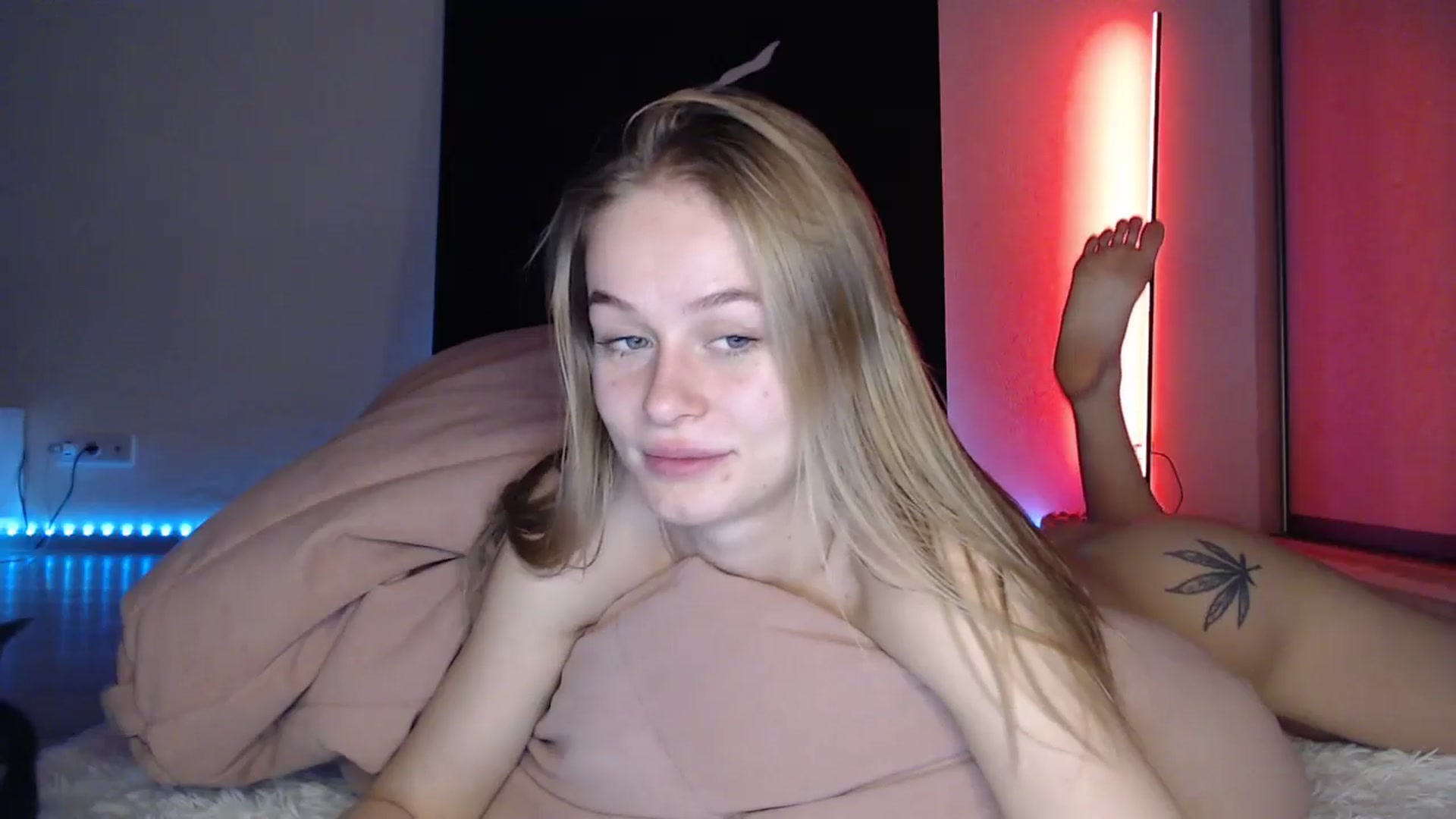 Gallery image thumbnail from Blondino4ka07's myfreecams stream on, 04/25/2025, 17:10 image 19 of 20