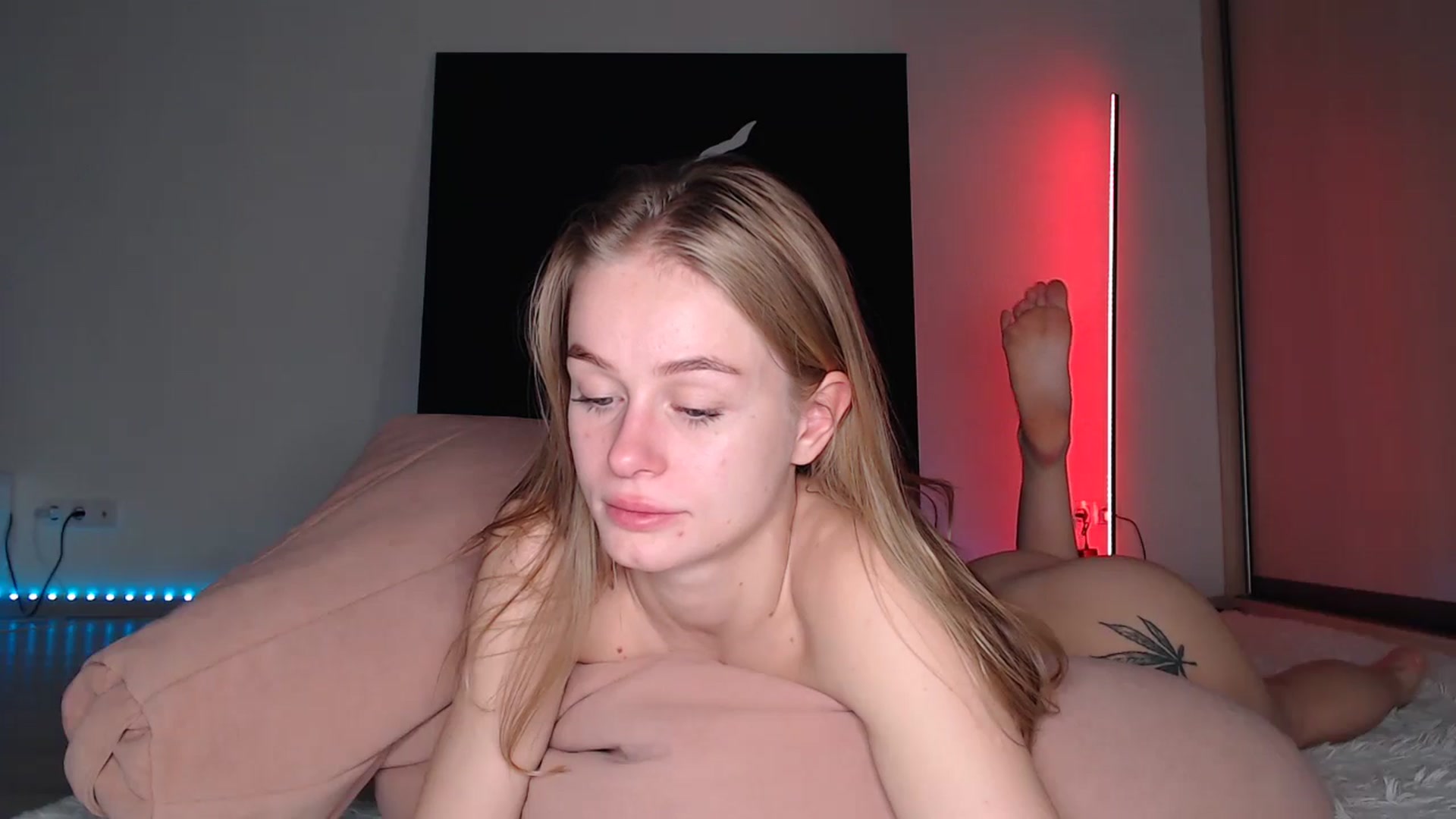 Gallery image thumbnail from Blondino4ka07's myfreecams stream on, 04/27/2025, 18:59 image 7 of 20