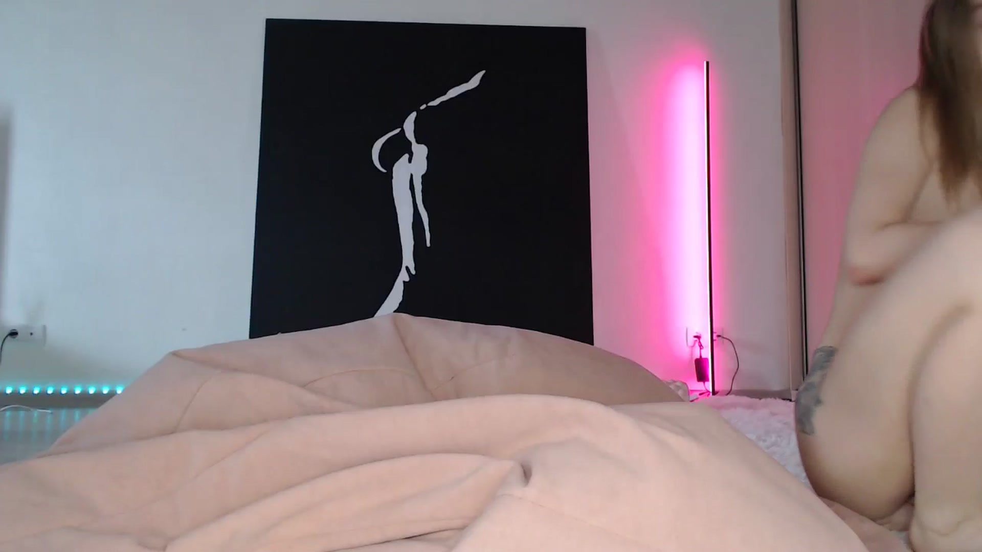 Gallery image thumbnail from Blondino4ka07's myfreecams stream on, 05/03/2025, 08:09 image 16 of 20