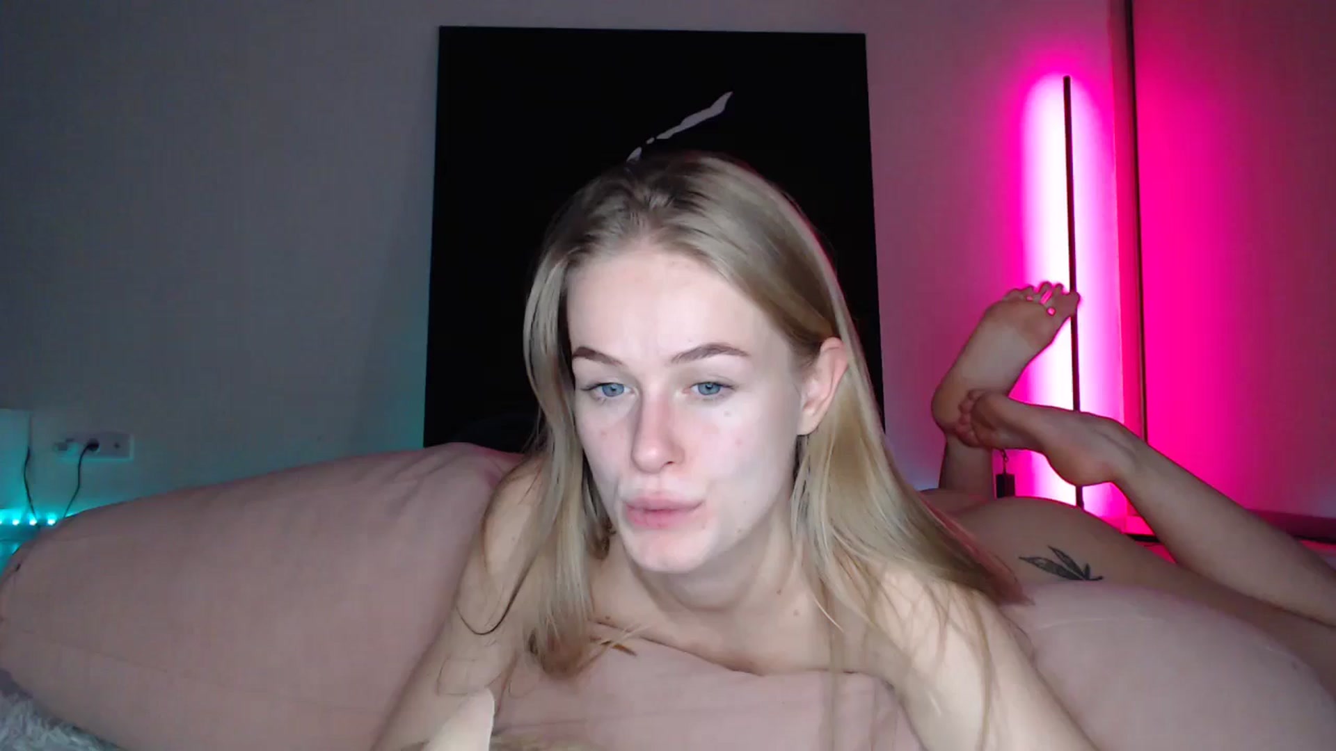 Gallery image thumbnail from Blondino4ka07's myfreecams stream on, 05/03/2025, 17:40 image 19 of 20