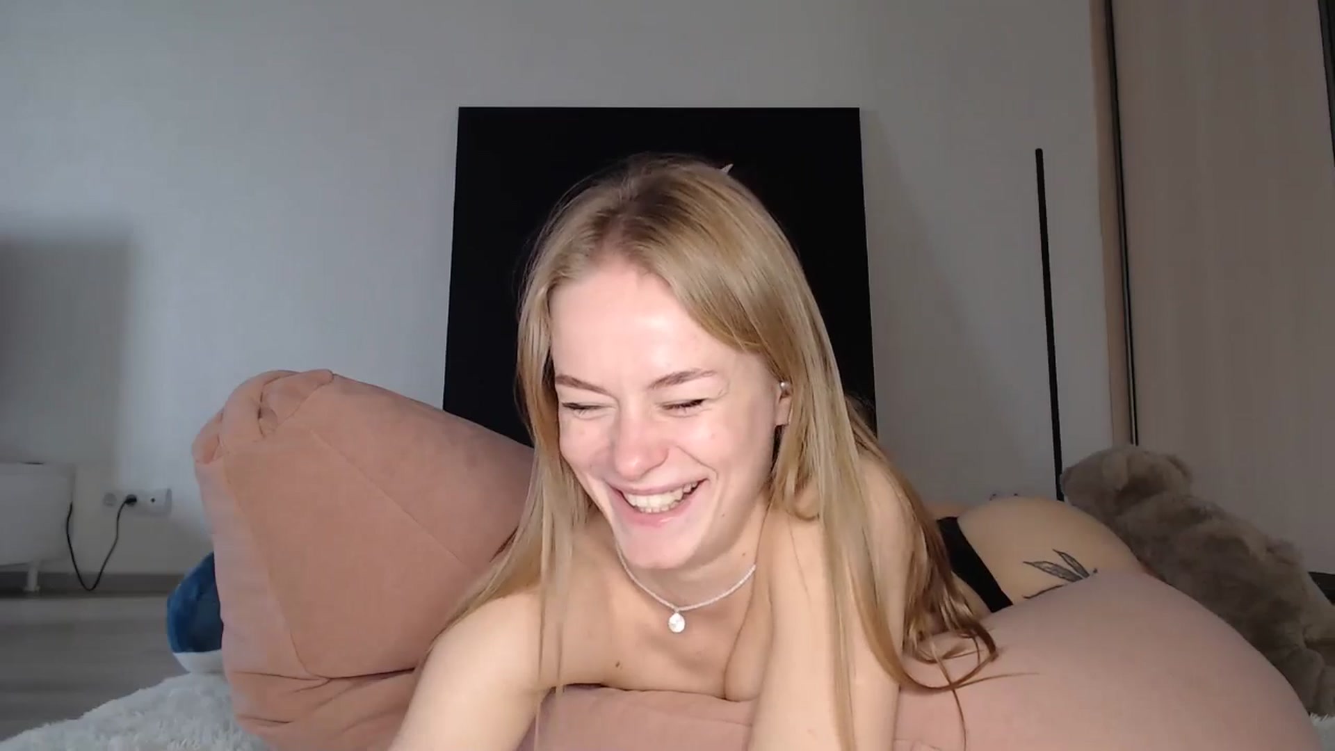 Gallery image thumbnail from Blondino4ka07's myfreecams stream on, 05/09/2025, 06:21 image 5 of 20