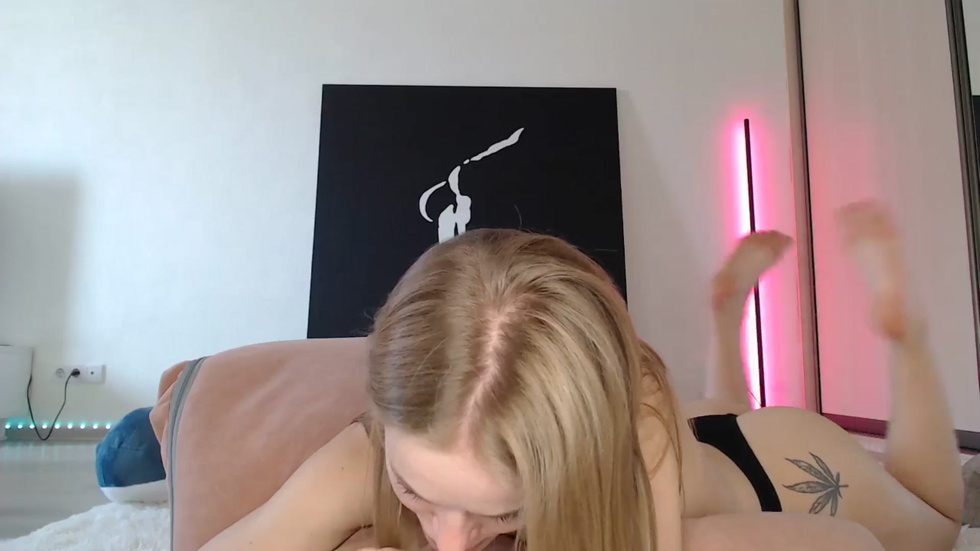 Gallery image thumbnail from Blondino4ka07's myfreecams stream on, 05/09/2025, 07:48 image 12 of 20