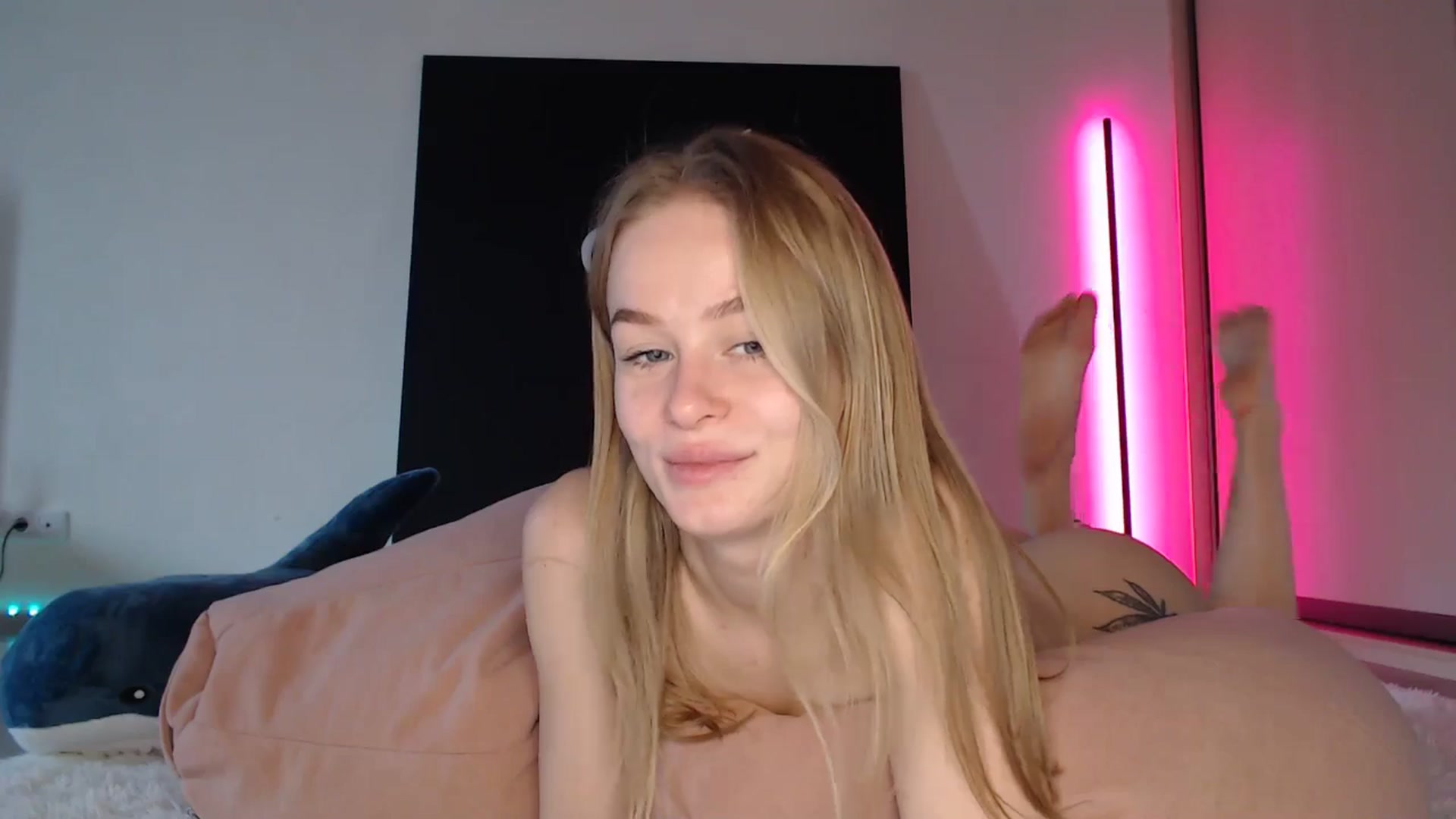 Gallery image thumbnail from Blondino4ka07's myfreecams stream on, 05/10/2025, 07:37 image 2 of 20