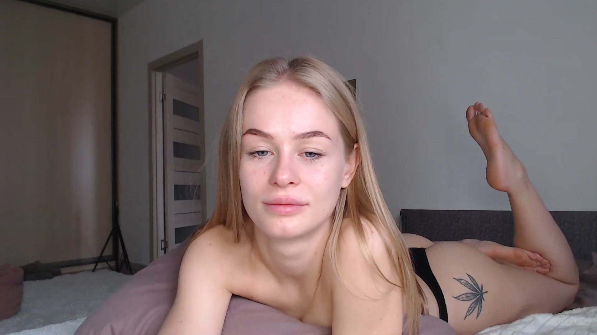 Gallery image thumbnail from Blondino4ka07's myfreecams stream on, 05/17/2025, 07:45 image 11 of 20
