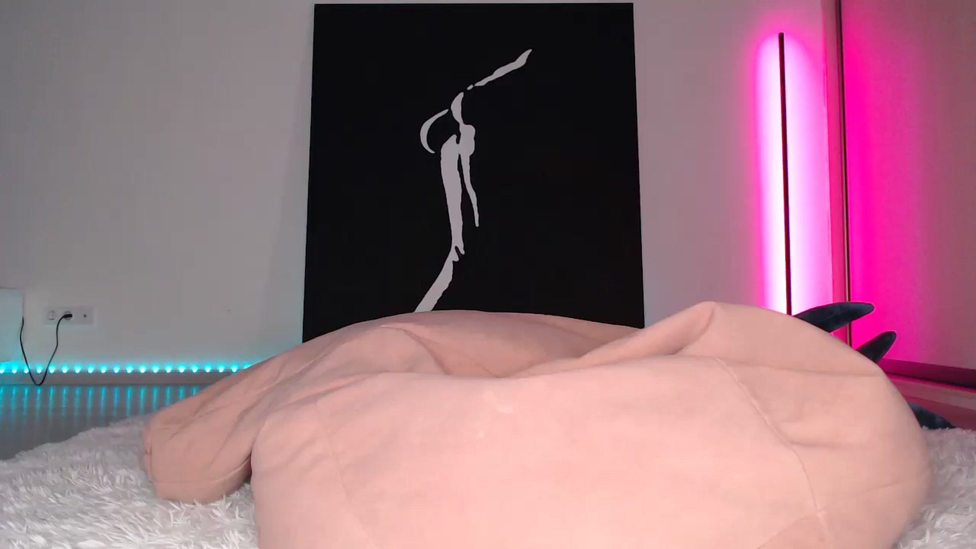 Gallery image thumbnail from Blondino4ka07's myfreecams stream on, 05/24/2025, 17:58 image 1 of 20