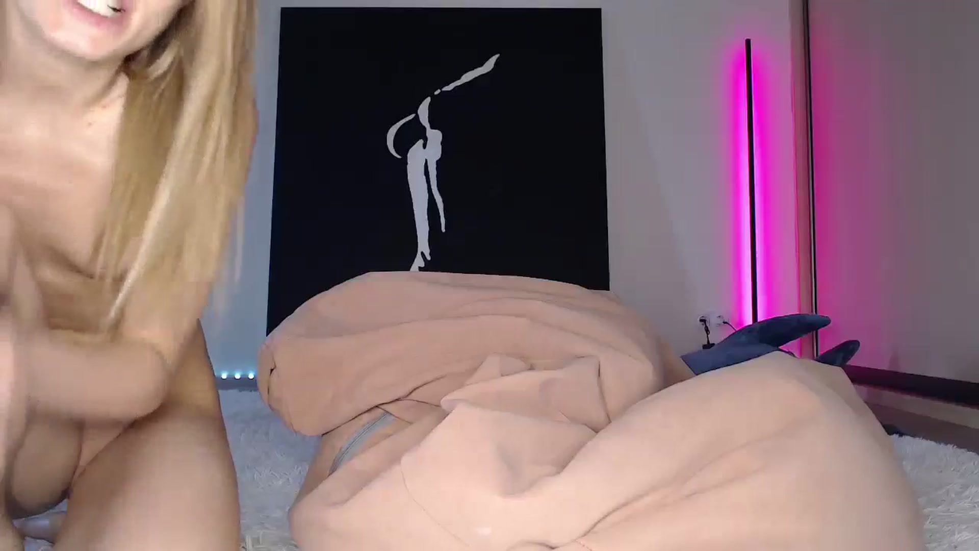 Gallery image thumbnail from Blondino4ka07's myfreecams stream on, 05/26/2025, 06:35 image 16 of 20