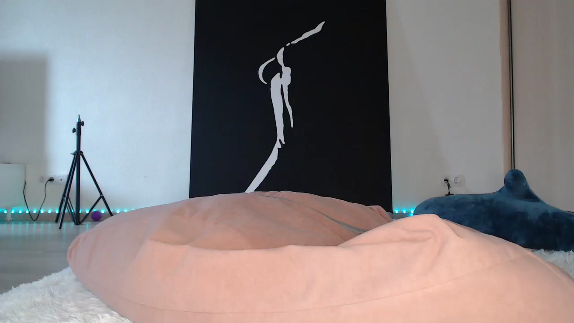Gallery image thumbnail from Blondino4ka07's myfreecams stream on, 05/27/2025, 08:23 image 7 of 20