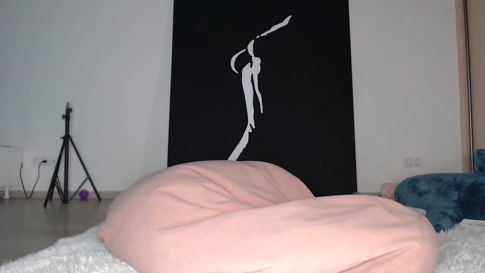 Gallery image thumbnail from Blondino4ka07's myfreecams stream on, 05/28/2025, 19:45 image 14 of 20