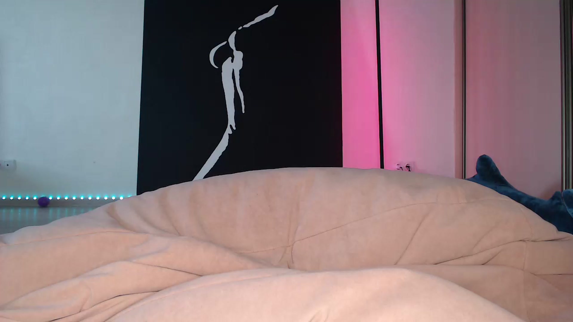 Gallery image thumbnail from Blondino4ka07's myfreecams stream on, 06/03/2025, 09:52 image 14 of 20