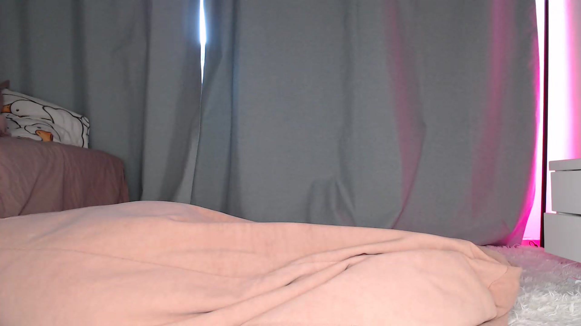 Gallery image thumbnail from Blondino4ka07's myfreecams stream on, 06/17/2025, 08:23 image 4 of 20