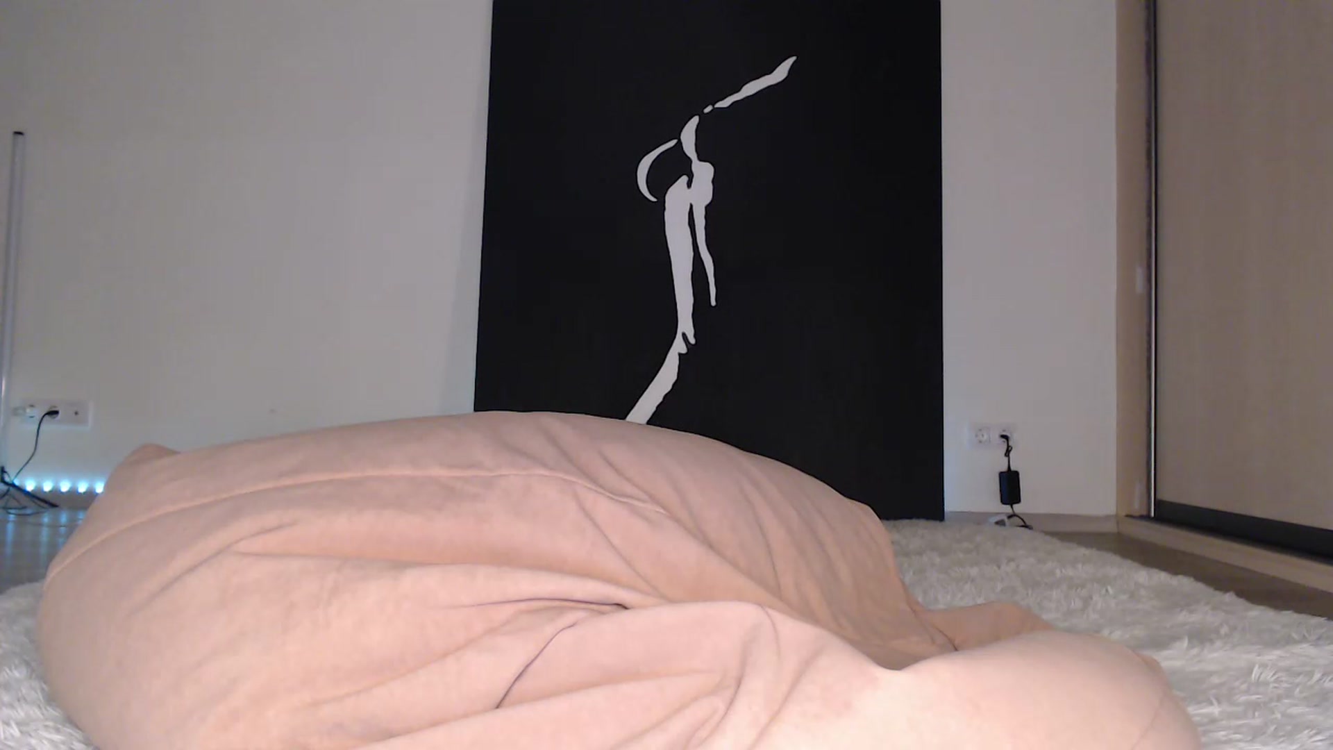 Gallery image thumbnail from Blondino4ka07's myfreecams stream on, 07/06/2025, 18:54 image 18 of 20