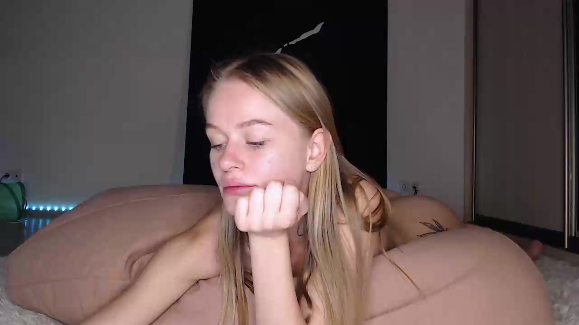 Gallery image thumbnail from Blondino4ka07's myfreecams stream on, 07/07/2025, 18:17 image 1 of 20