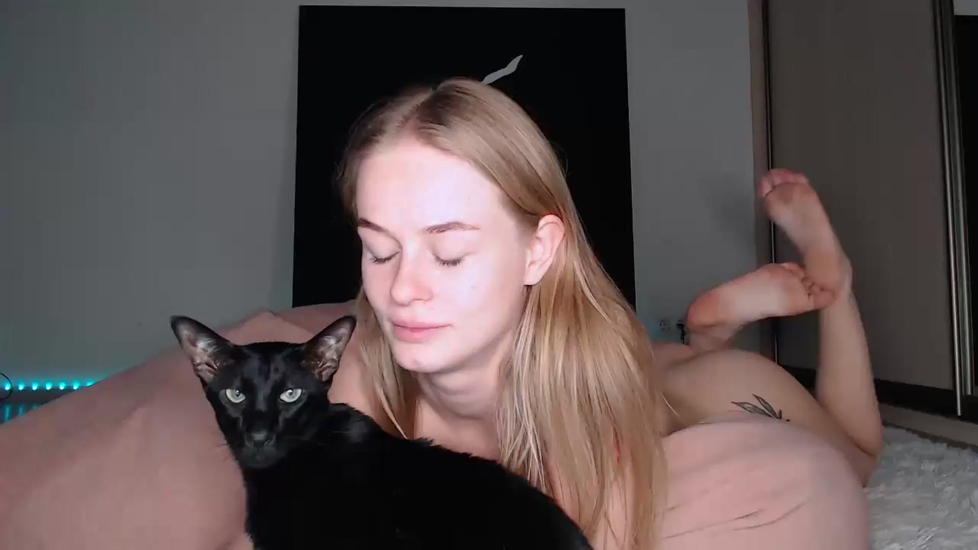 Gallery image thumbnail from Blondino4ka07's myfreecams stream on, 07/11/2025, 18:25 image 1 of 20