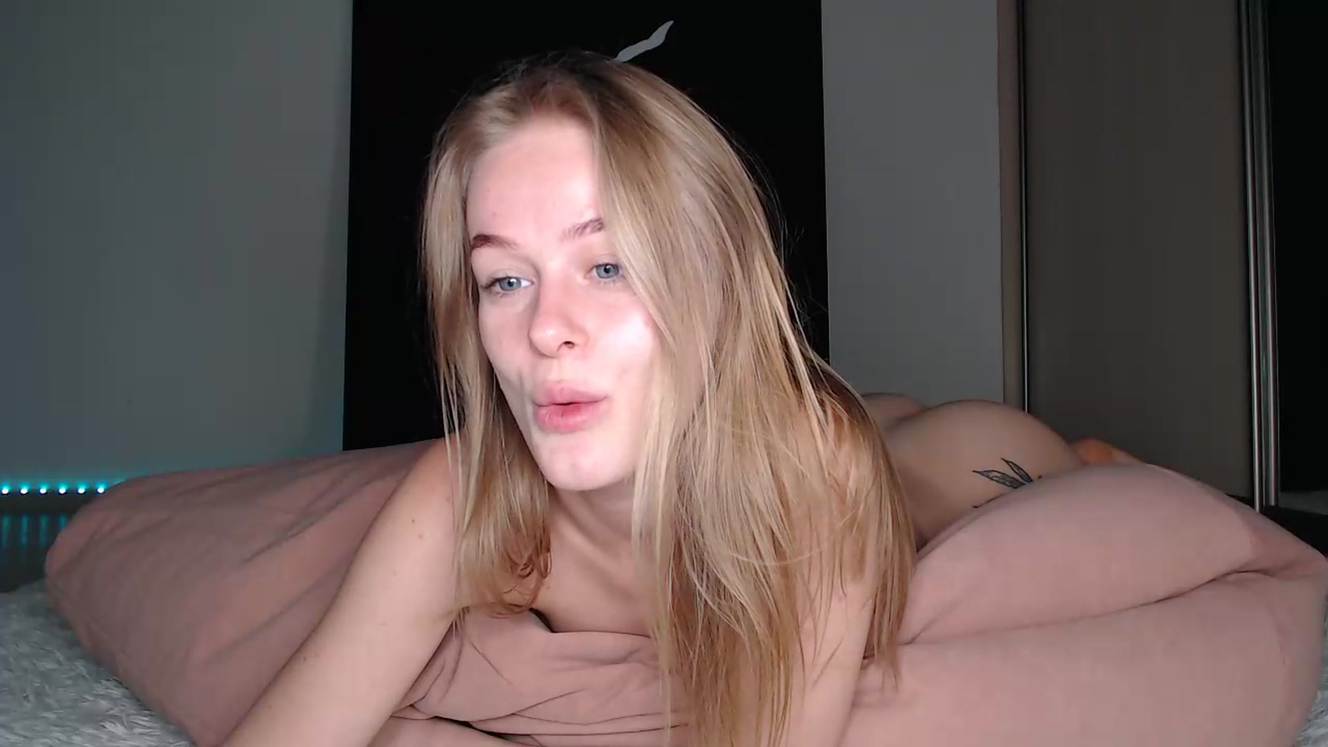 Gallery image thumbnail from Blondino4ka07's myfreecams stream on, 07/13/2025, 18:31 image 3 of 20