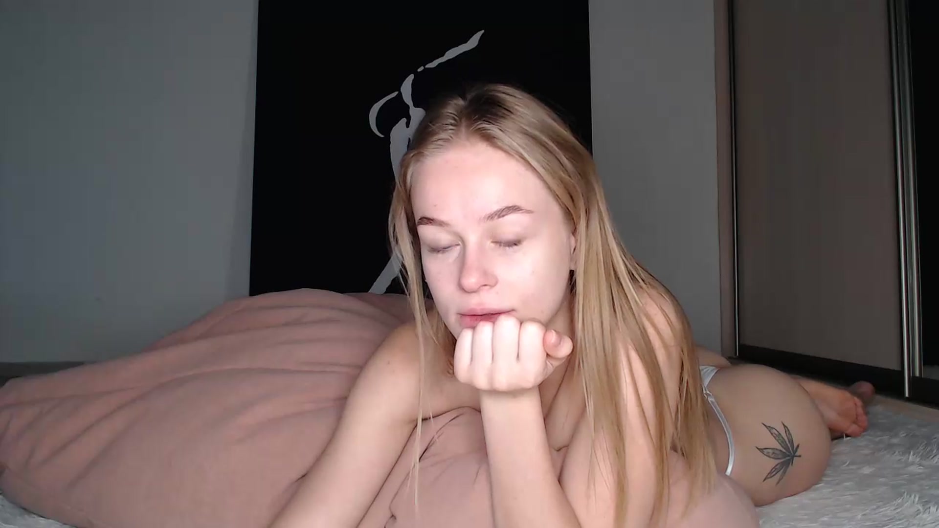 Gallery image thumbnail from Blondino4ka07's myfreecams stream on, 07/14/2025, 06:09 image 11 of 20
