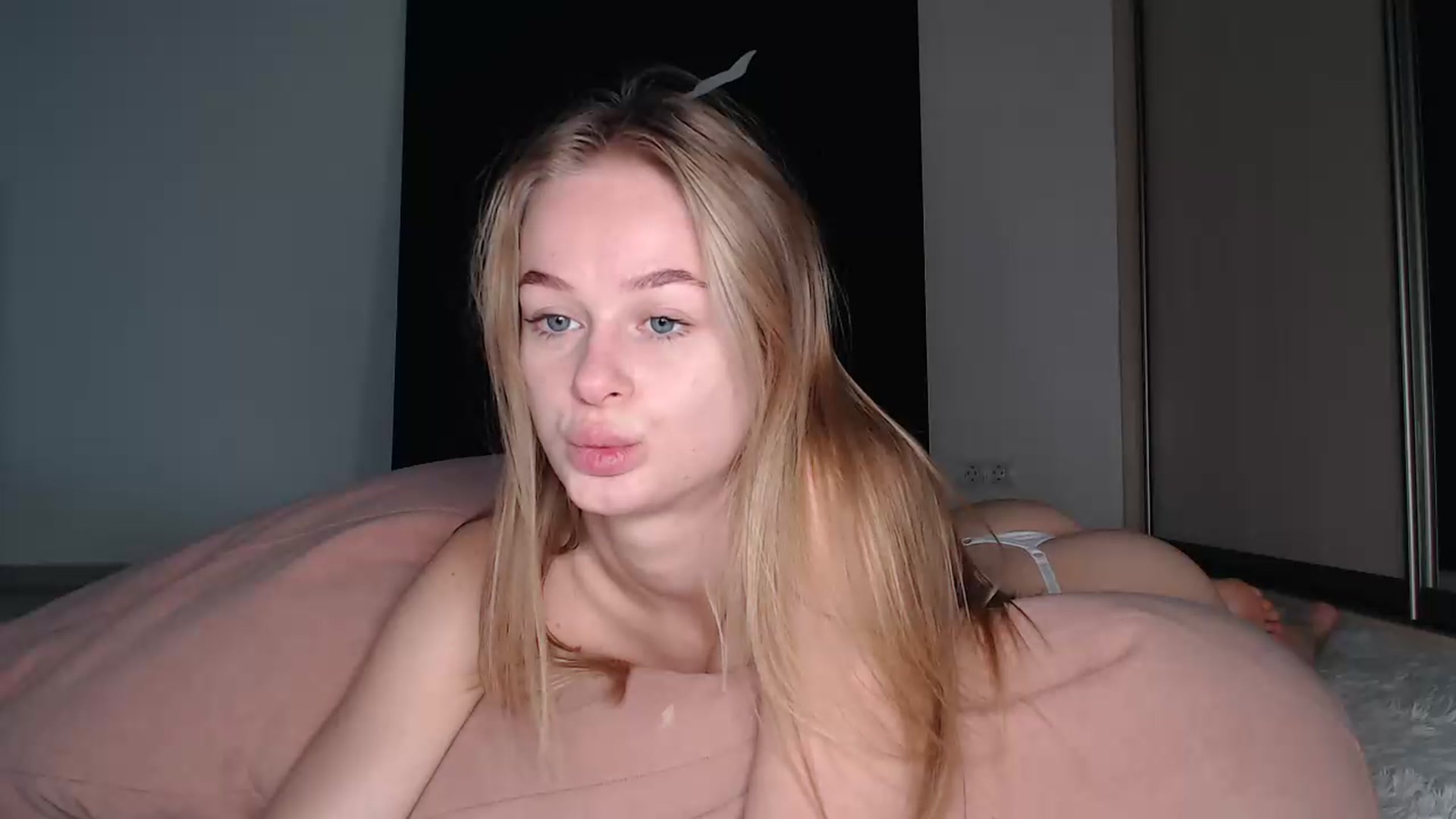 Gallery image thumbnail from Blondino4ka07's myfreecams stream on, 07/14/2025, 06:31 image 5 of 20
