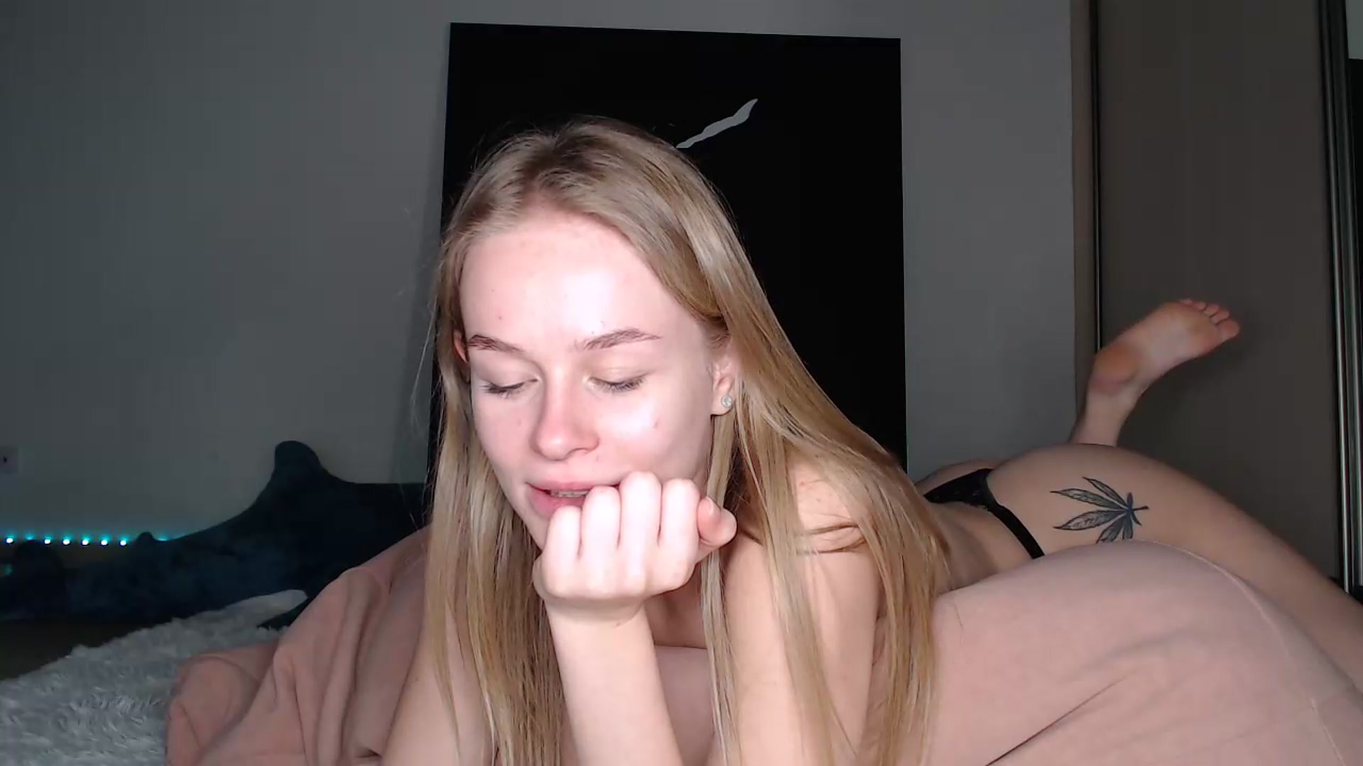Gallery image thumbnail from Blondino4ka07's myfreecams stream on, 07/16/2025, 18:36 image 17 of 20