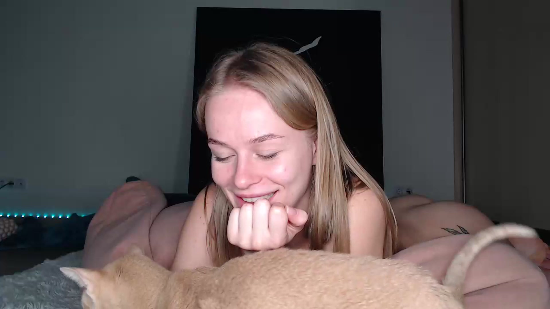 Gallery image thumbnail from Blondino4ka07's myfreecams stream on, 07/16/2025, 19:32 image 18 of 20