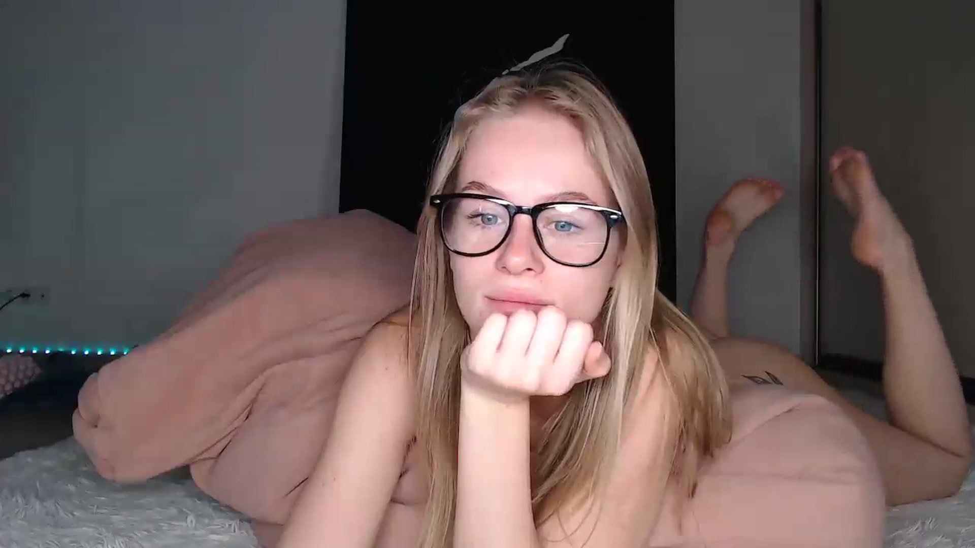 Gallery image thumbnail from Blondino4ka07's myfreecams stream on, 07/17/2025, 06:58 image 7 of 20