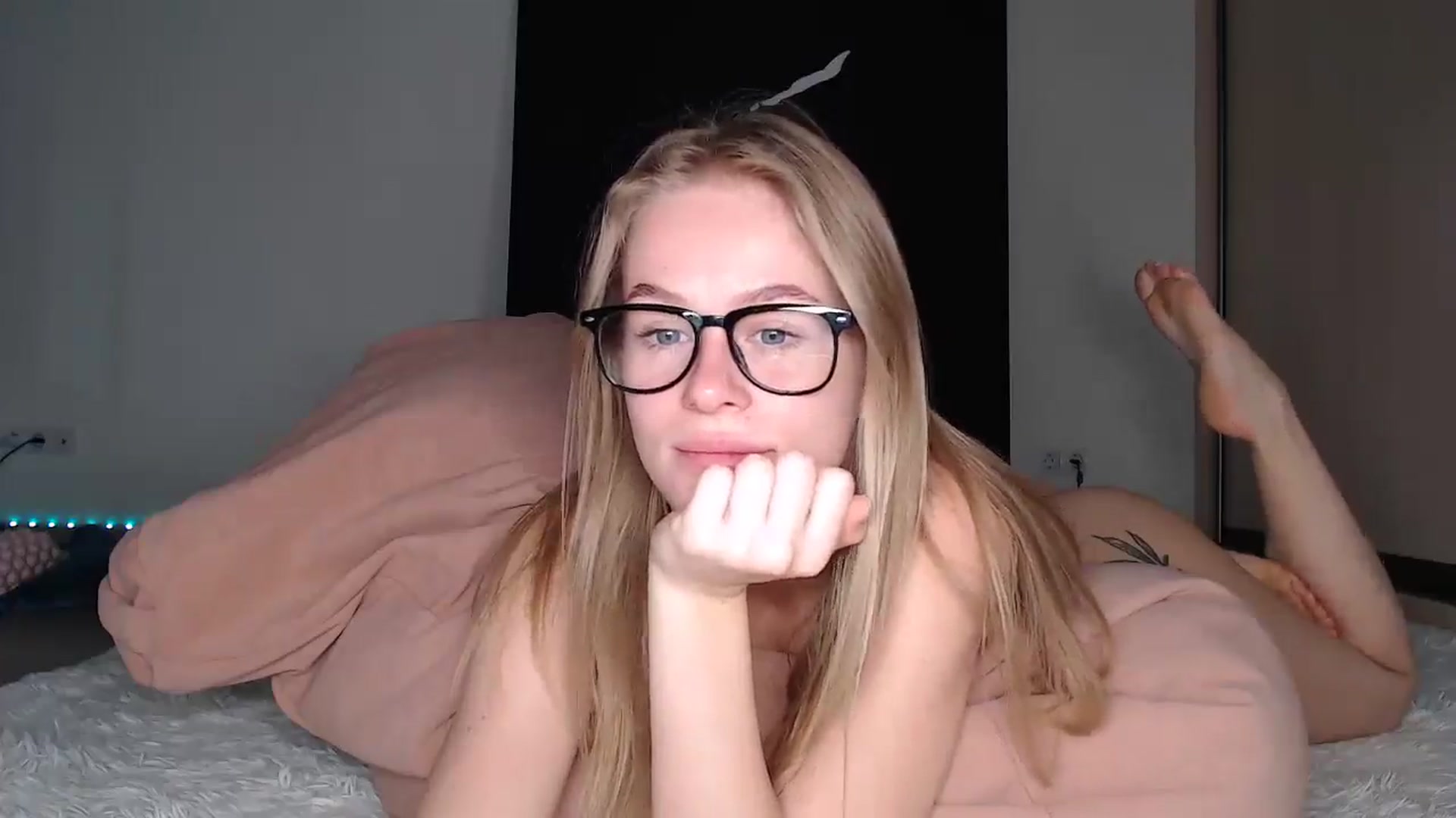 Gallery image thumbnail from Blondino4ka07's myfreecams stream on, 07/17/2025, 06:58 image 4 of 20