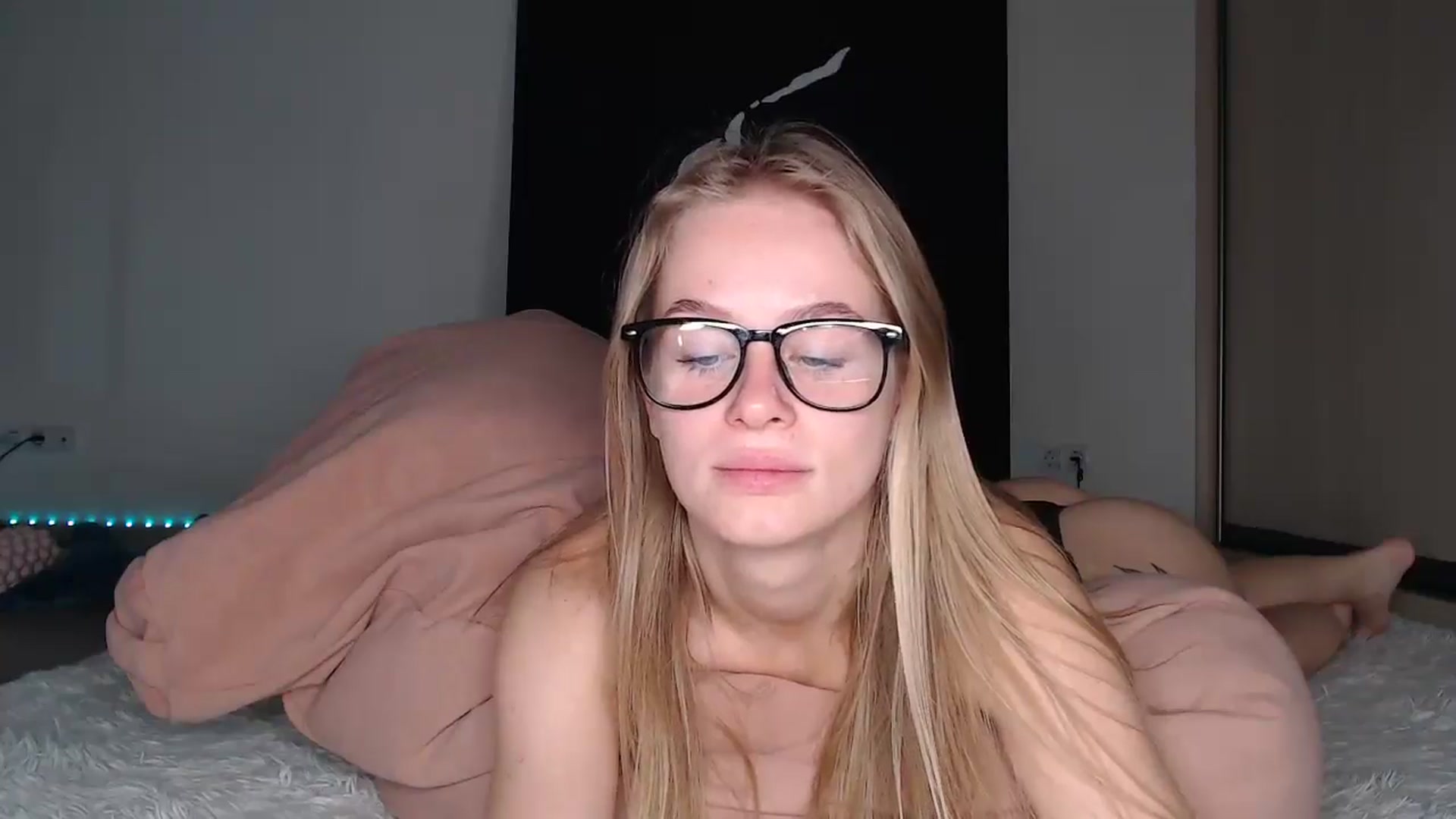 Gallery image thumbnail from Blondino4ka07's myfreecams stream on, 07/17/2025, 06:58 image 8 of 20