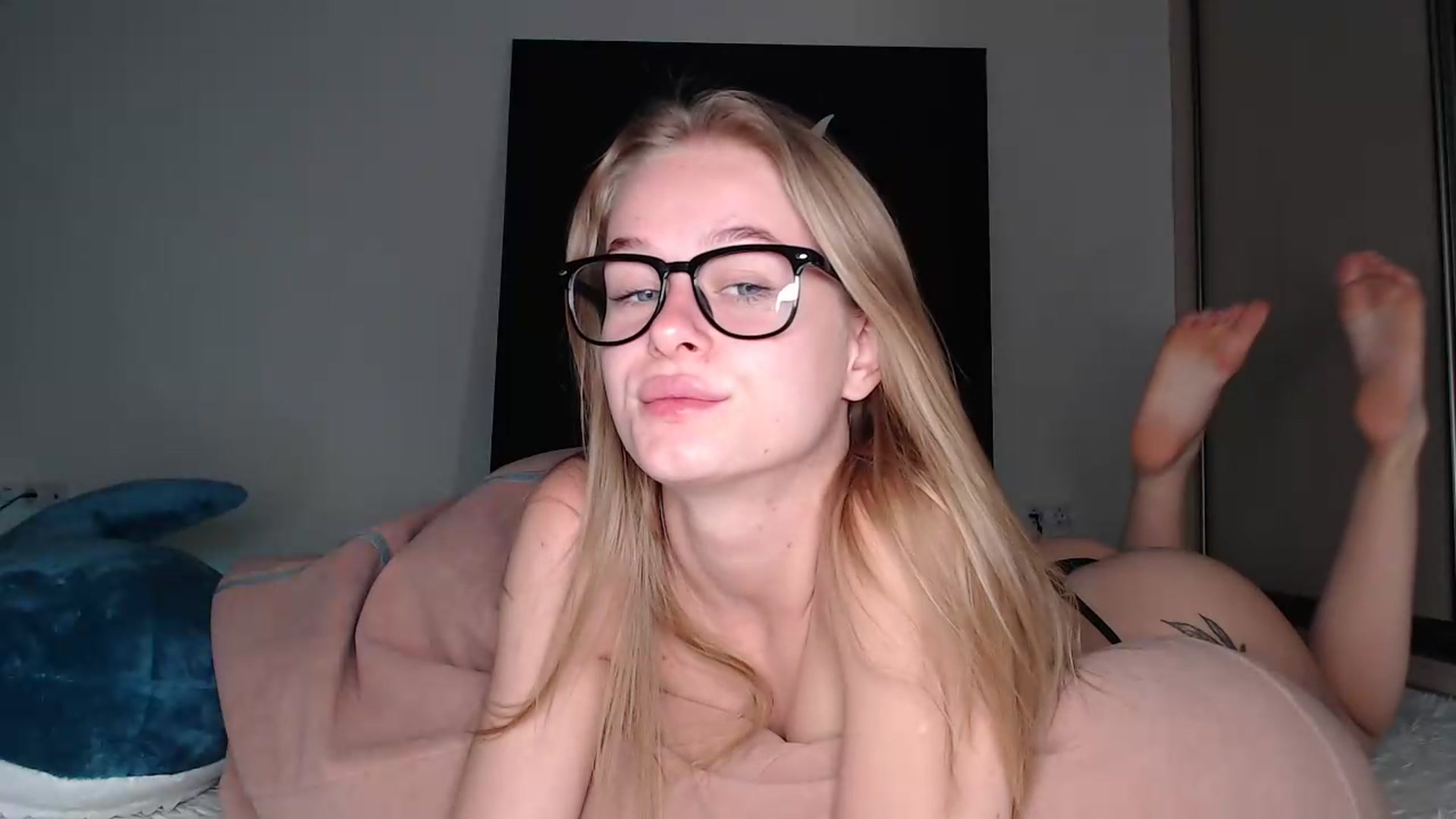 Gallery image thumbnail from Blondino4ka07's myfreecams stream on, 07/18/2025, 18:03 image 19 of 20