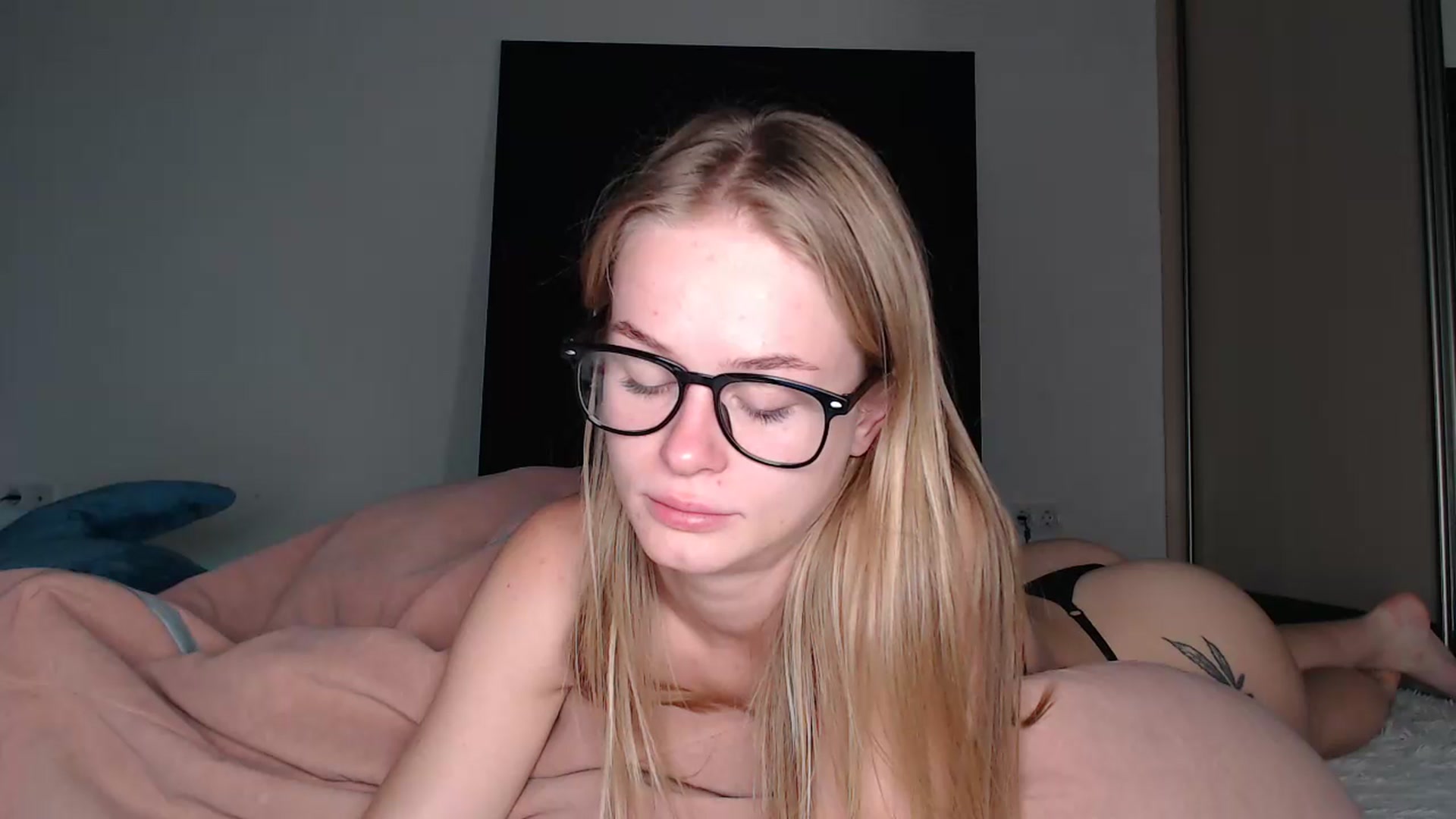 Gallery image thumbnail from Blondino4ka07's myfreecams stream on, 07/18/2025, 19:04 image 1 of 20