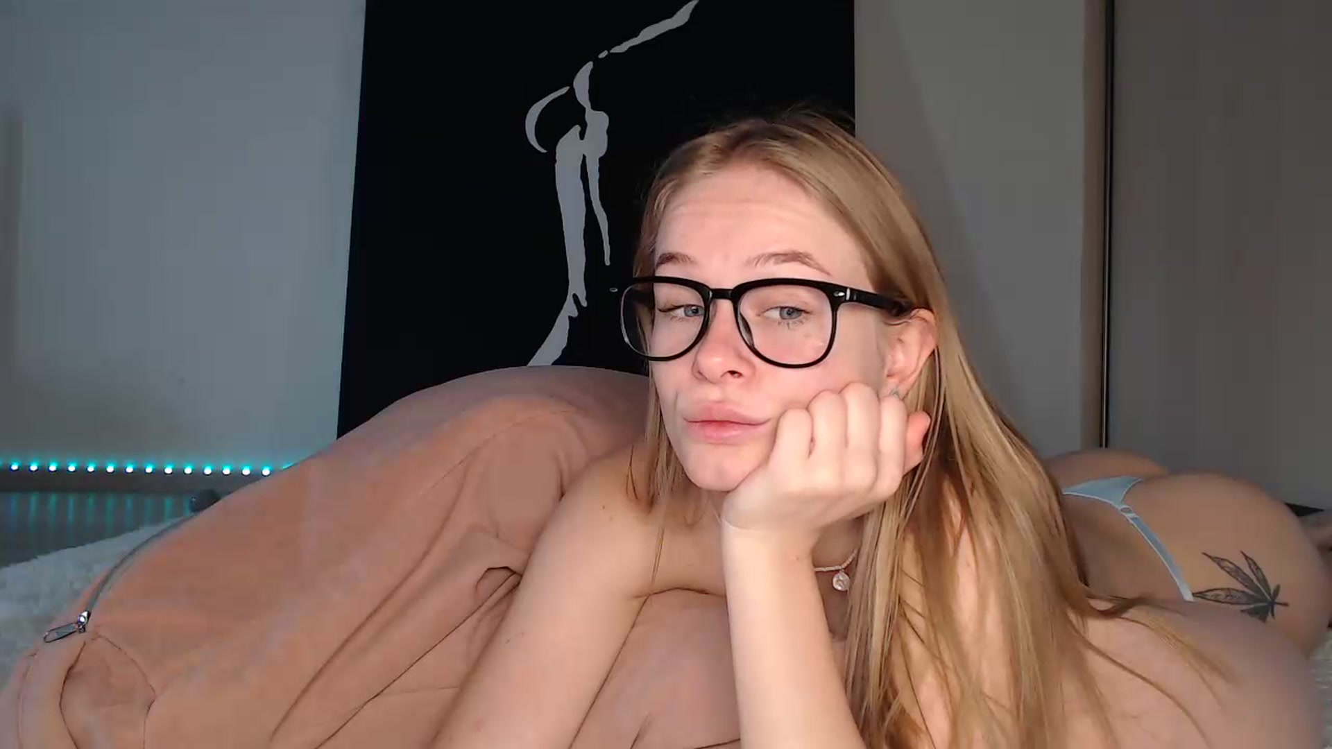 Gallery image thumbnail from Blondino4ka07's myfreecams stream on, 07/22/2025, 05:36 image 14 of 20