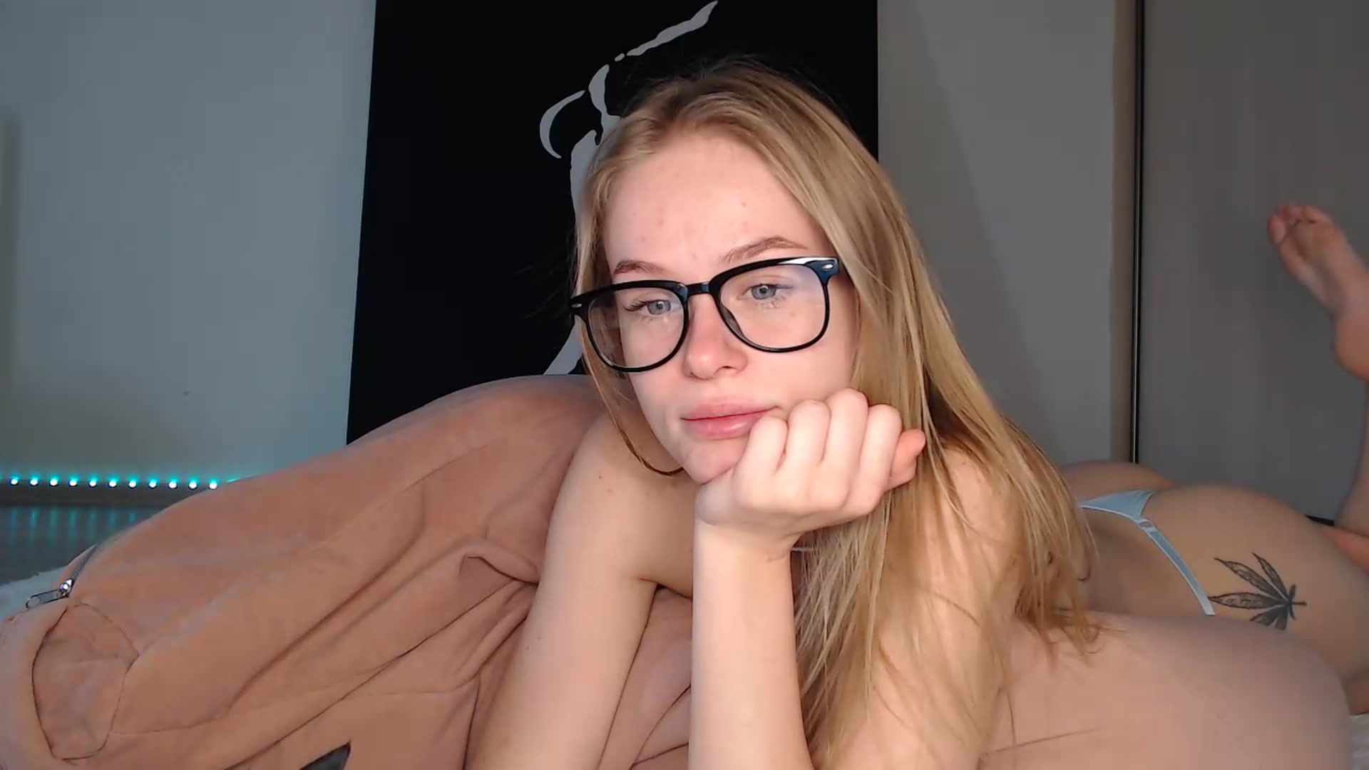 Gallery image thumbnail from Blondino4ka07's myfreecams stream on, 07/22/2025, 05:36 image 3 of 20