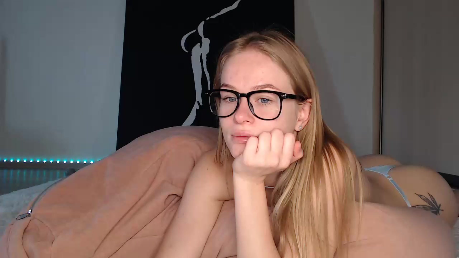 Gallery image thumbnail from Blondino4ka07's myfreecams stream on, 07/22/2025, 05:36 image 13 of 20