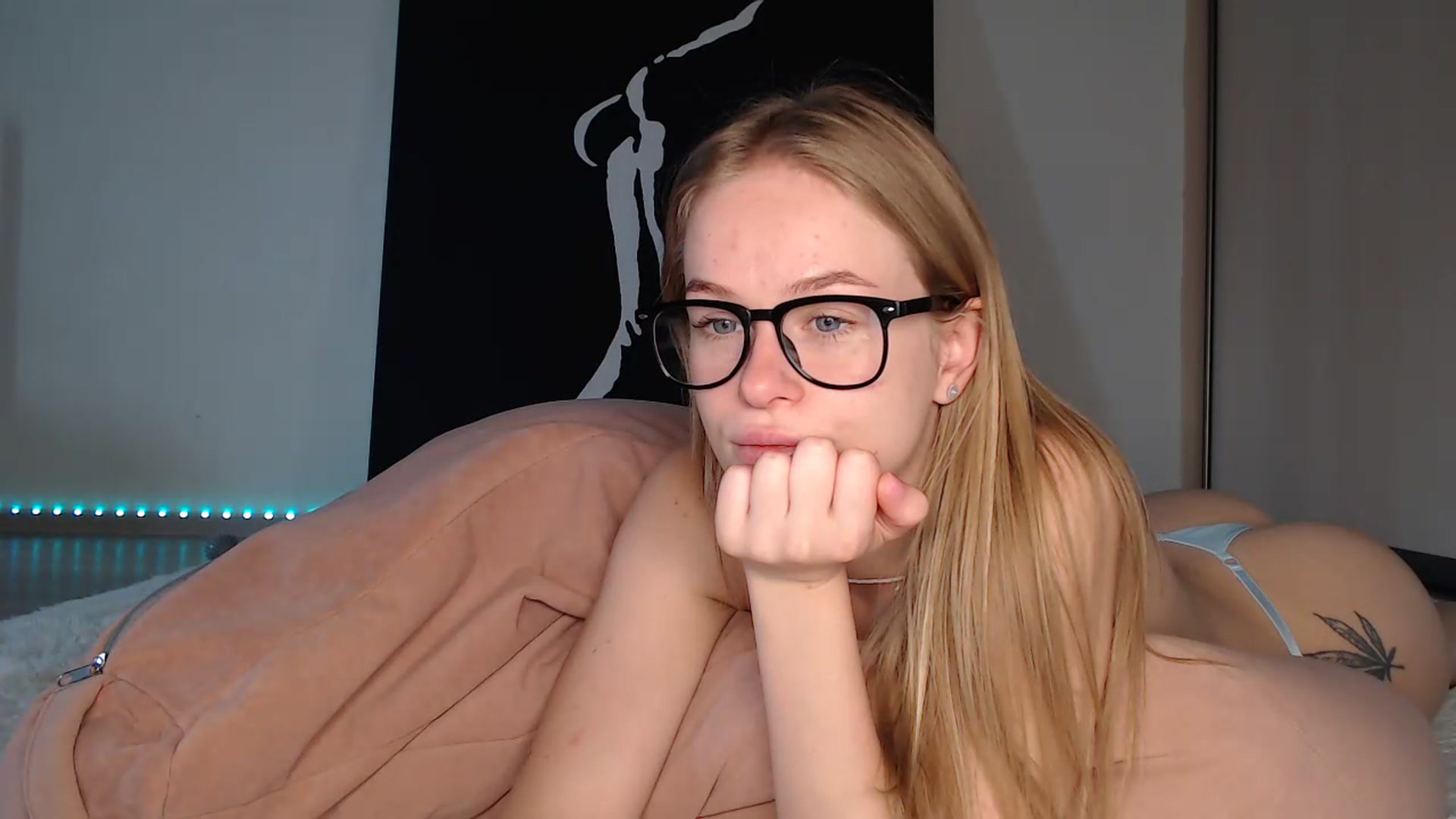 Gallery image thumbnail from Blondino4ka07's myfreecams stream on, 07/22/2025, 05:36 image 12 of 20