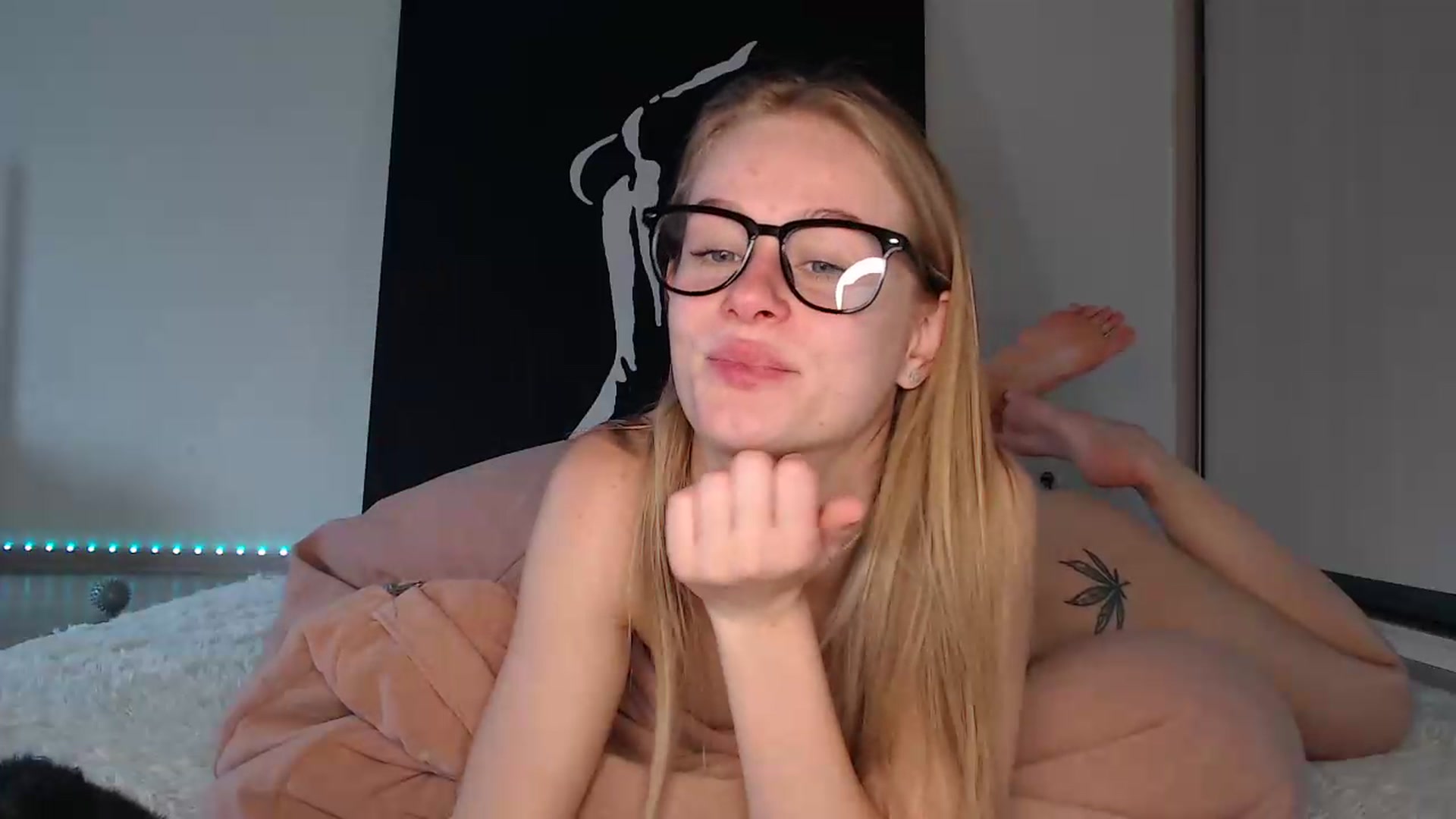 Gallery image thumbnail from Blondino4ka07's myfreecams stream on, 07/22/2025, 08:33 image 3 of 20