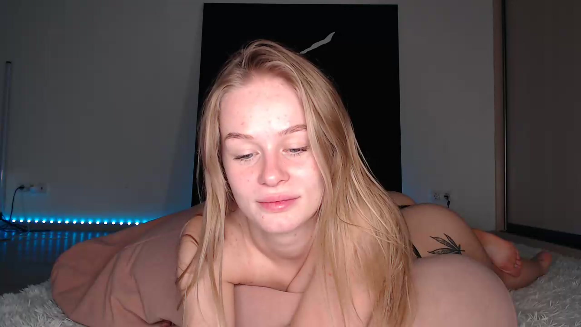 Gallery image thumbnail from Blondino4ka07's myfreecams stream on, 07/27/2025, 17:09 image 12 of 20