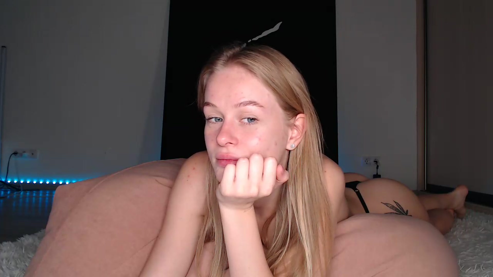 Gallery image thumbnail from Blondino4ka07's myfreecams stream on, 07/27/2025, 17:35 image 14 of 20