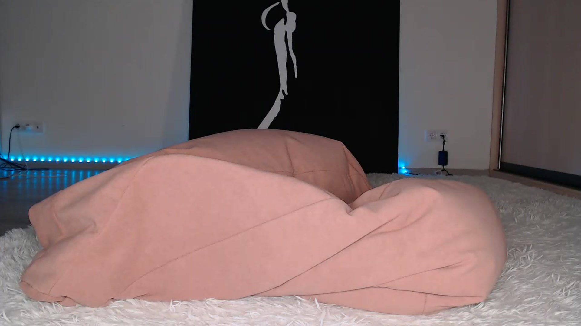 Gallery image thumbnail from Blondino4ka07's myfreecams stream on, 07/27/2025, 17:35 image 2 of 20