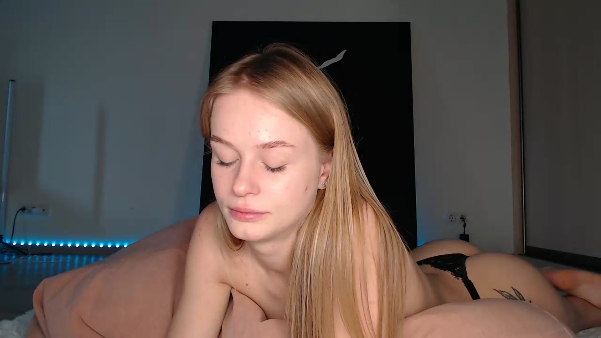 Gallery image thumbnail from Blondino4ka07's myfreecams stream on, 07/28/2025, 08:55 image 2 of 20