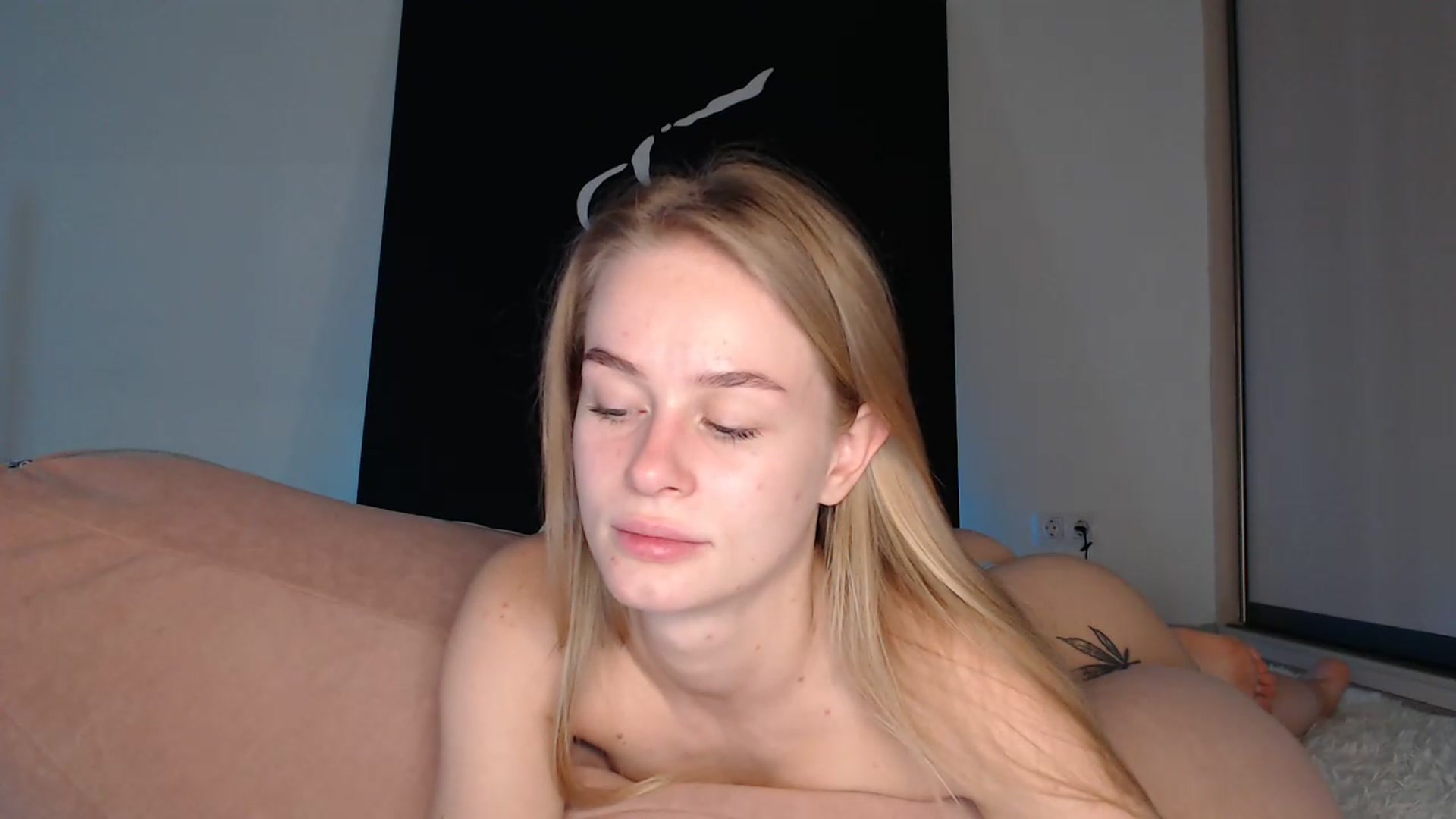 Gallery image thumbnail from Blondino4ka07's myfreecams stream on, 08/01/2025, 14:16 image 3 of 20