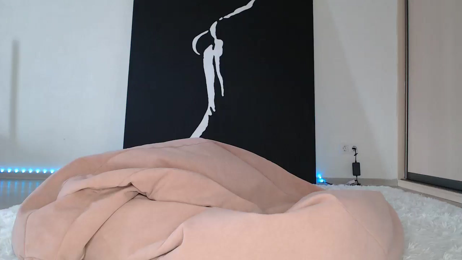 Gallery image thumbnail from Blondino4ka07's myfreecams stream on, 08/04/2025, 09:21 image 6 of 20