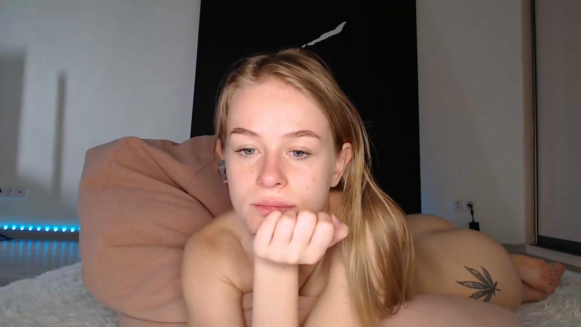 Gallery image thumbnail from Blondino4ka07's myfreecams stream on, 08/05/2025, 07:38 image 19 of 20