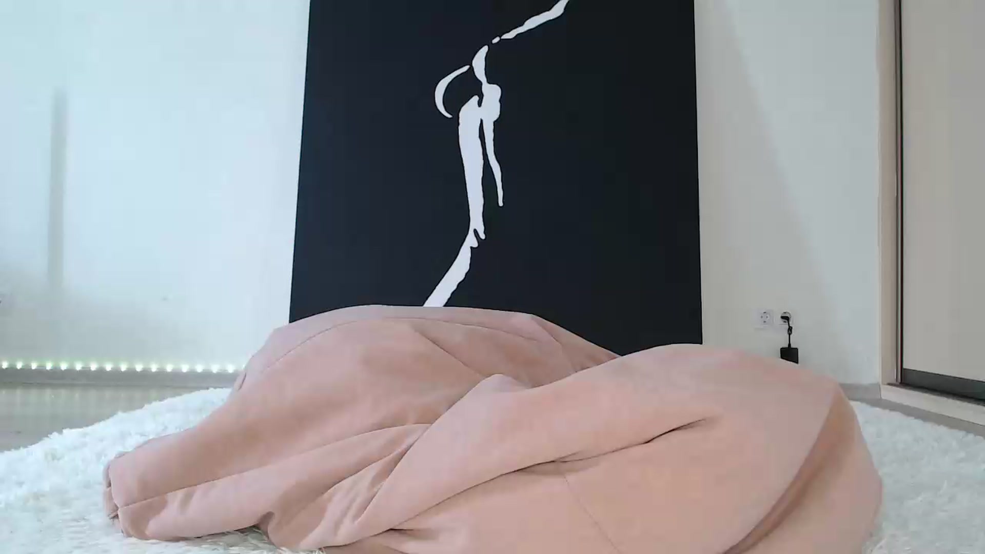 Gallery image thumbnail from Blondino4ka07's myfreecams stream on, 08/06/2025, 09:20 image 1 of 20