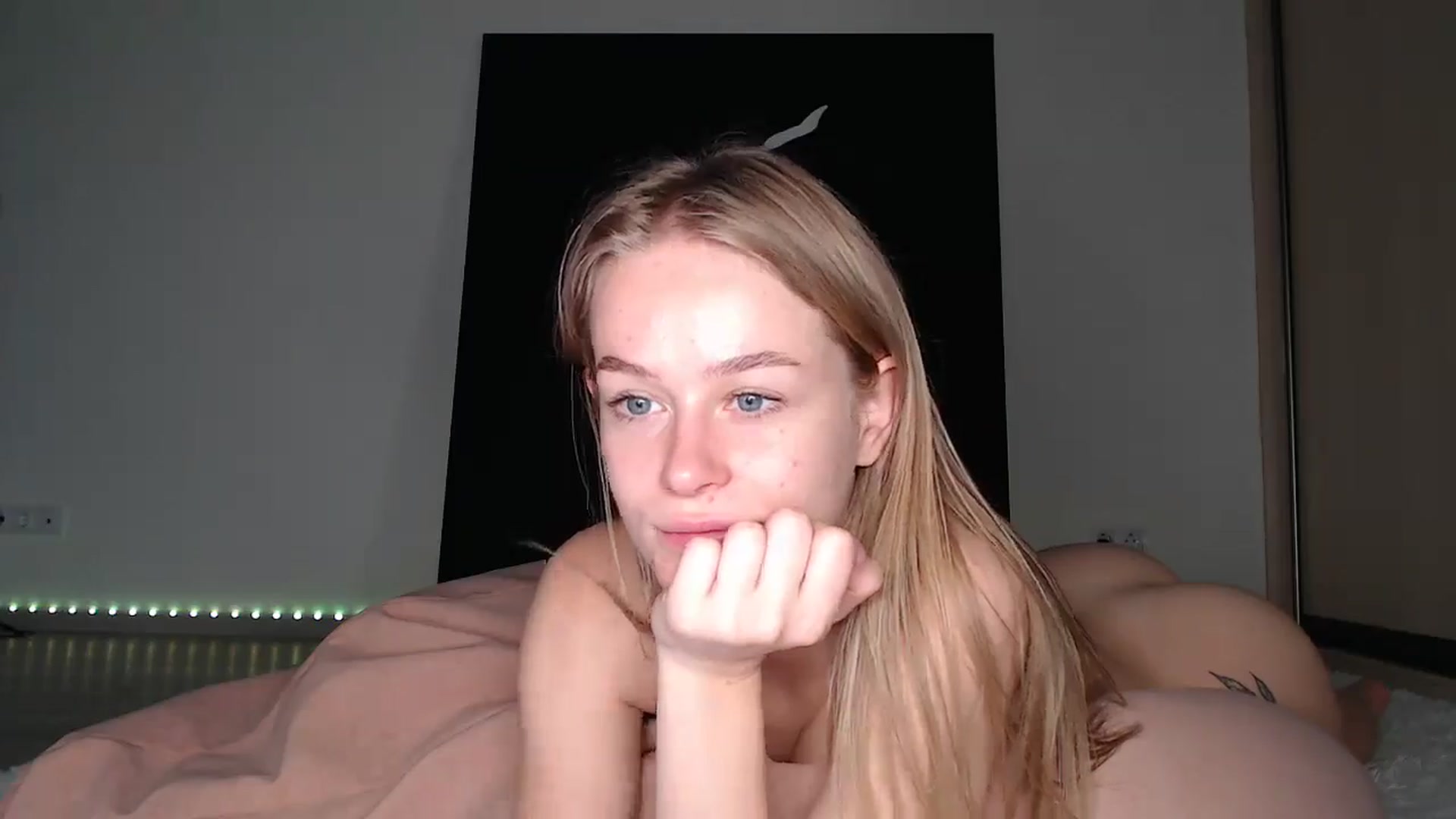 Gallery image thumbnail from Blondino4ka07's myfreecams stream on, 08/07/2025, 07:03 image 11 of 20