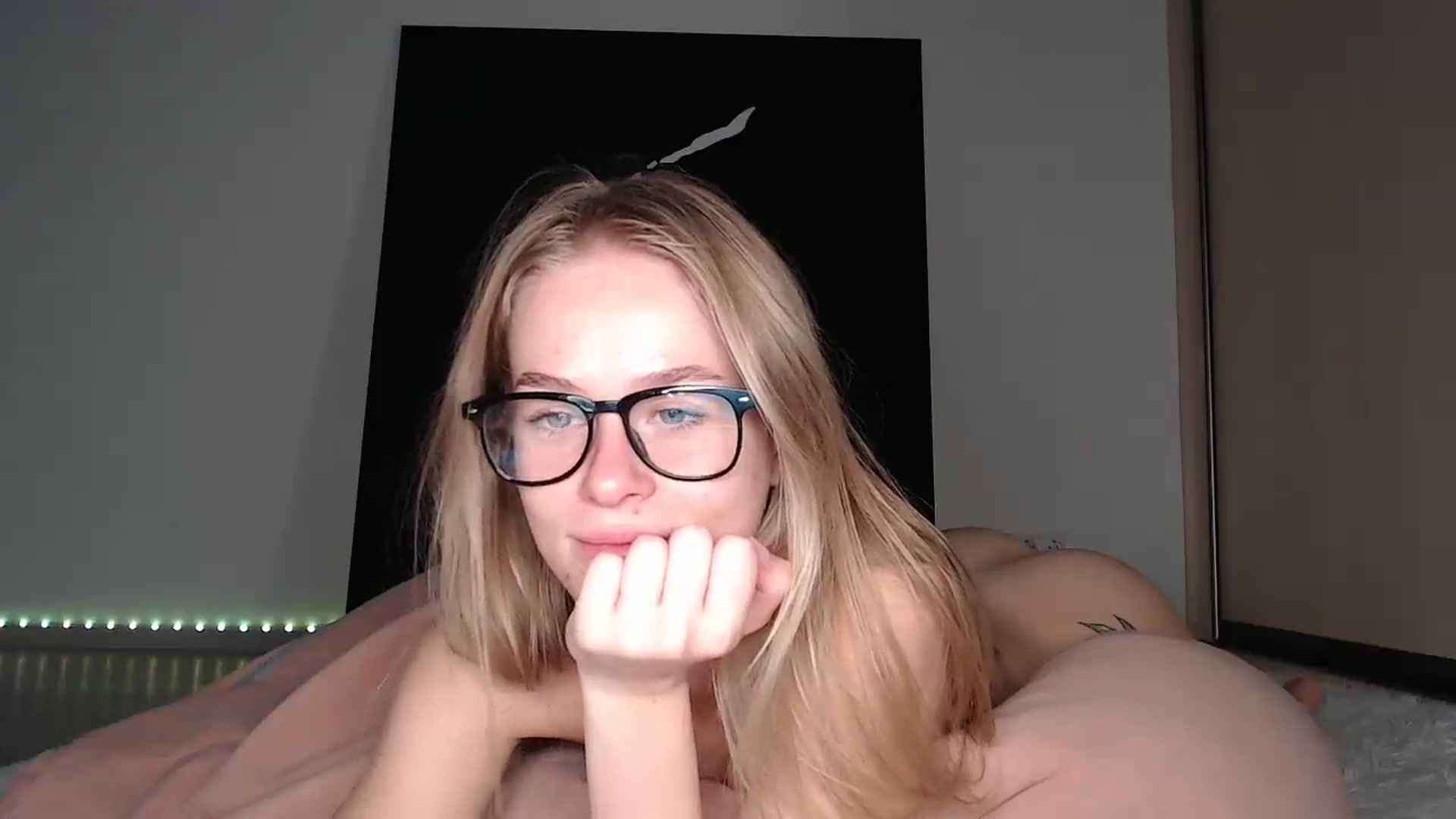 Gallery image thumbnail from Blondino4ka07's myfreecams stream on, 08/07/2025, 08:17 image 2 of 20