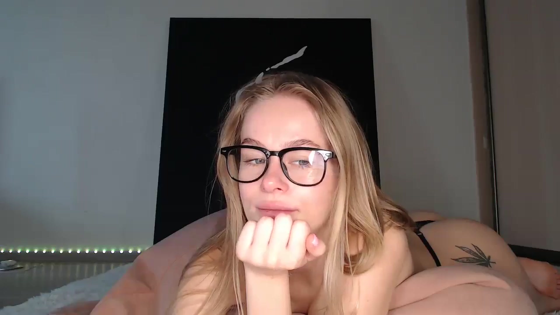 Gallery image thumbnail from Blondino4ka07's myfreecams stream on, 08/12/2025, 05:37 image 2 of 20