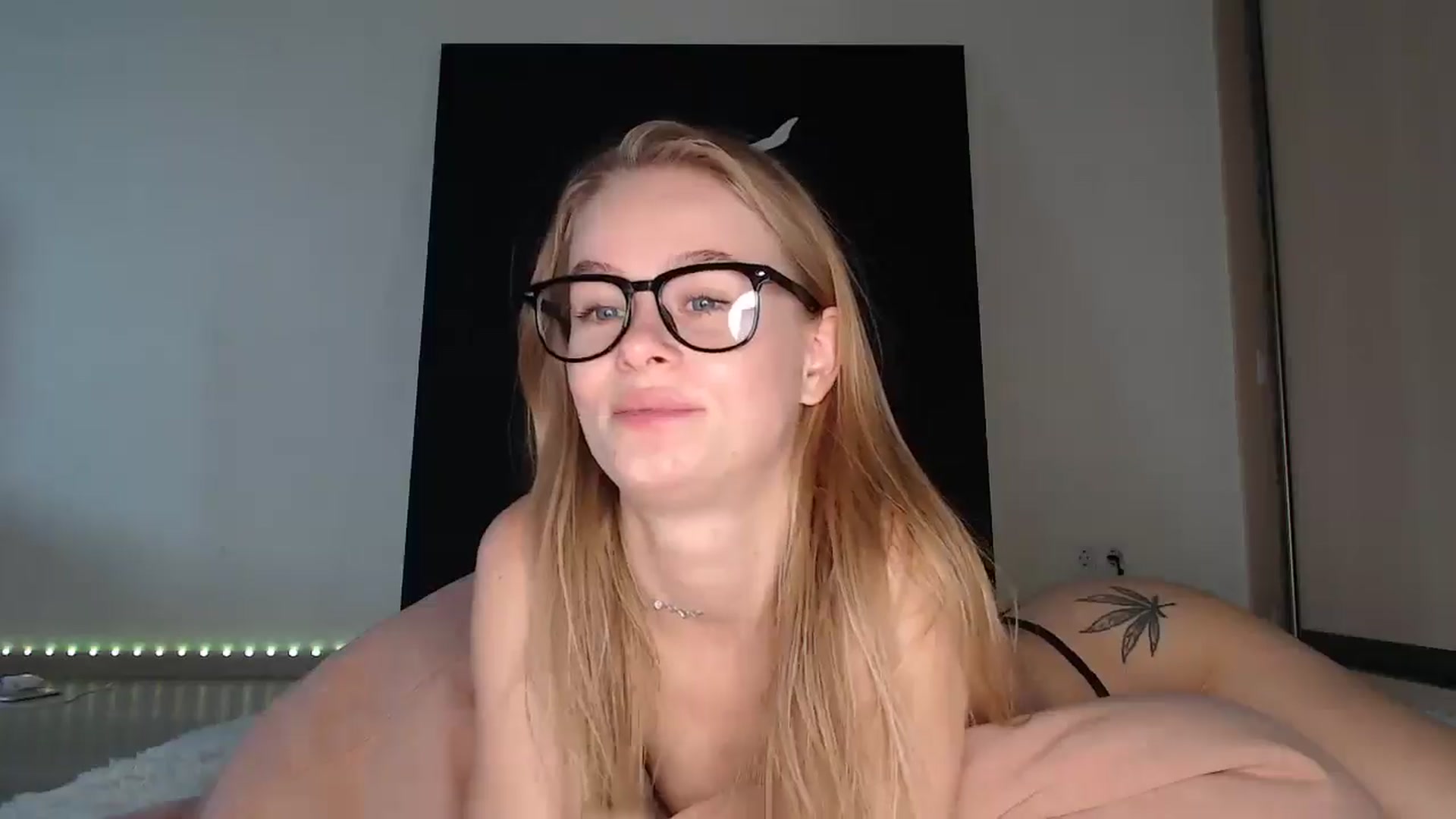 Gallery image thumbnail from Blondino4ka07's myfreecams stream on, 08/12/2025, 05:37 image 7 of 20