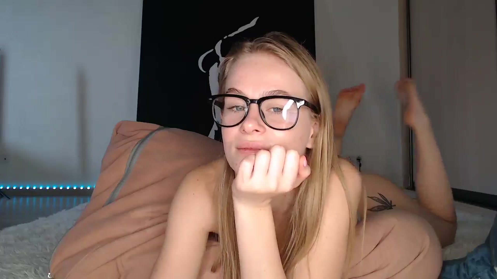 Gallery image thumbnail from Blondino4ka07's myfreecams stream on, 08/13/2025, 06:59 image 4 of 20