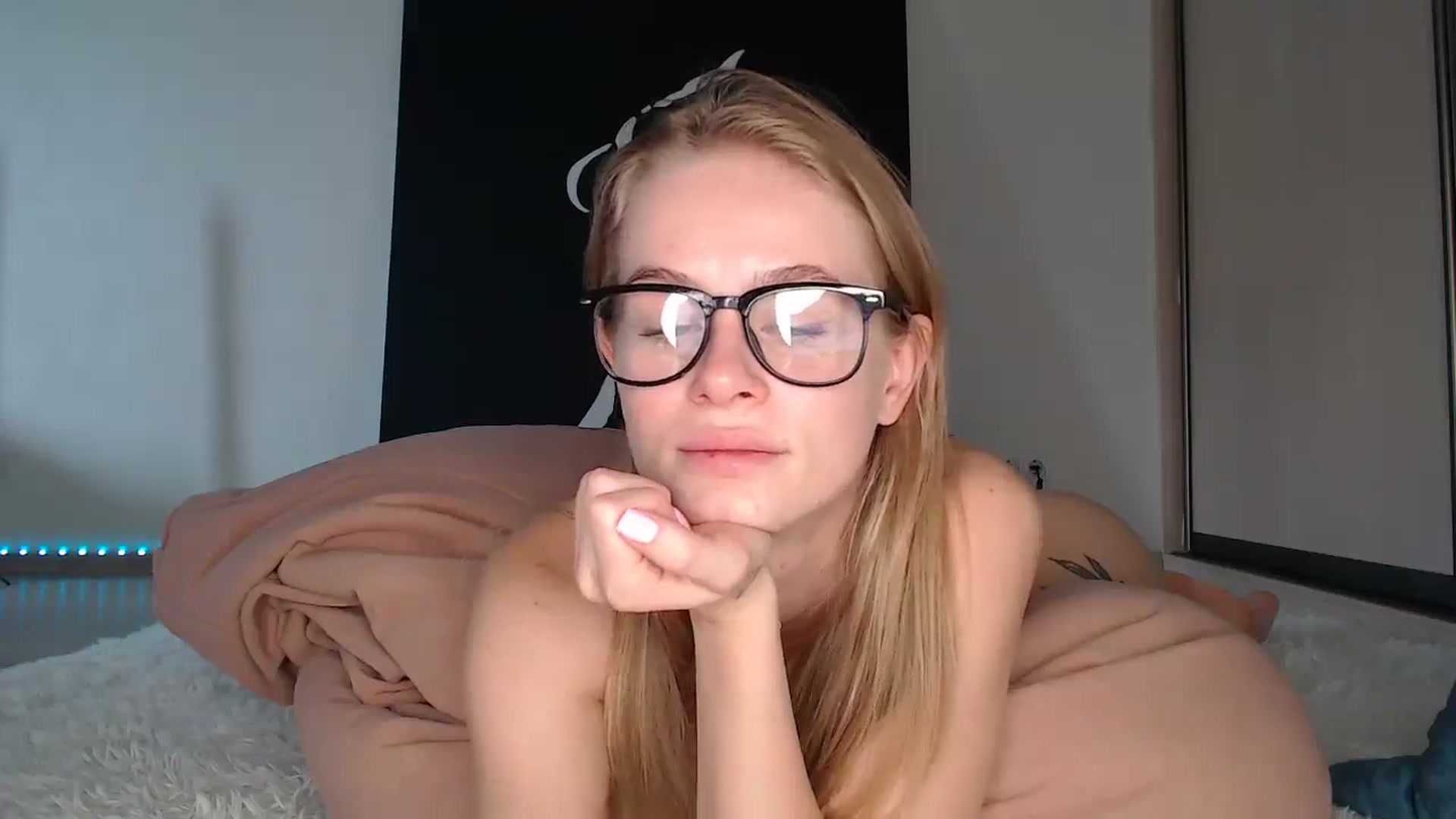 Gallery image thumbnail from Blondino4ka07's myfreecams stream on, 08/13/2025, 07:22 image 9 of 20