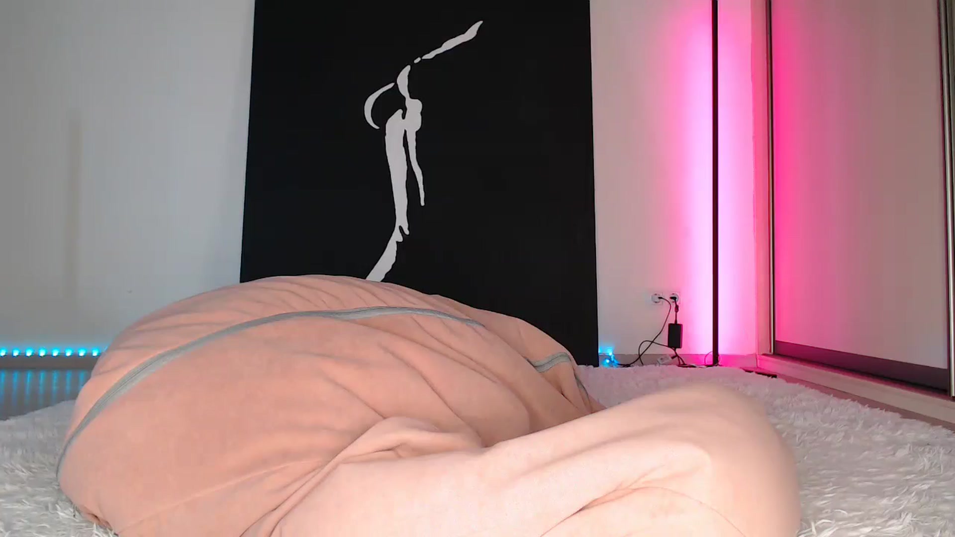 Gallery image thumbnail from Blondino4ka07's myfreecams stream on, 08/20/2025, 05:54 image 8 of 20